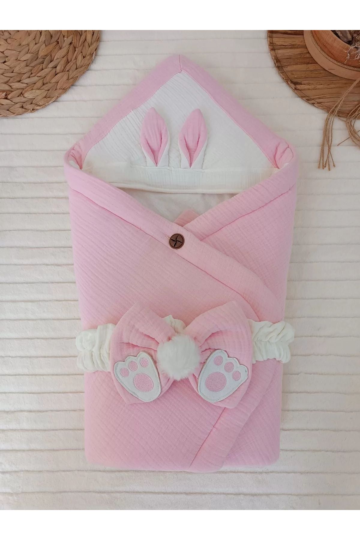 yusuftex Yenidoğan 4 Kat Müslin Kumaş Kulaklı Patili Fiyonk Bebek Battaniyesi Kundak Pembe