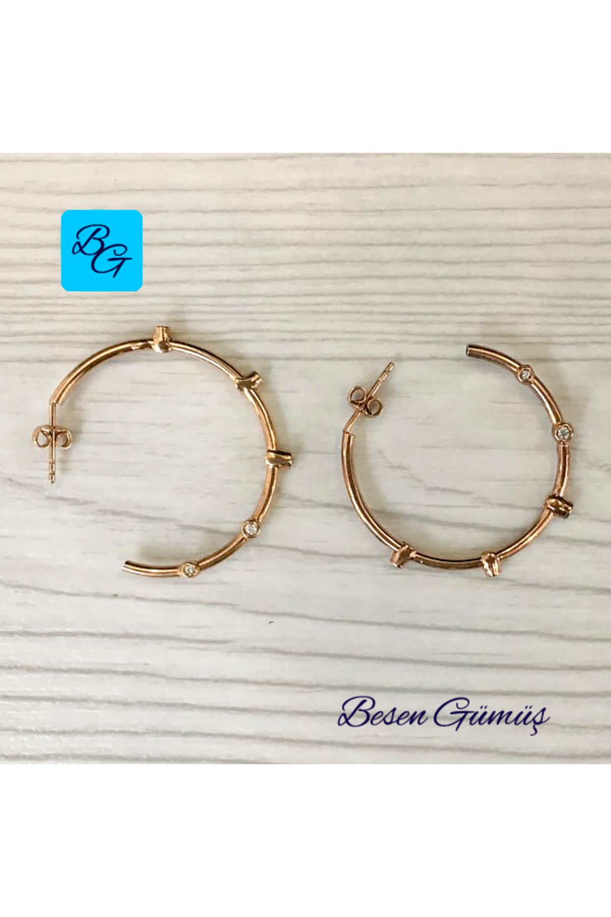 Besen Gümüş Rose Gömme Zirkon Taşlı Çivili Halka Küpe