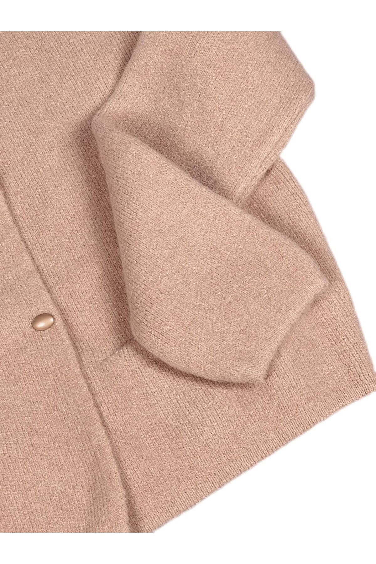 جاكيت صوف طويل بلون الجمل مع أزرار وجيوب للنساء والفتيات من