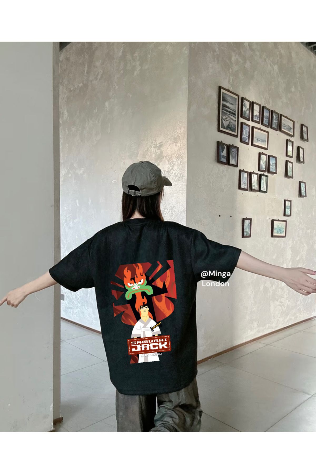 Minga London Siyah Samuraı Jack Sırt Baskılı Oversize Unisex T-shirt -mingalondon