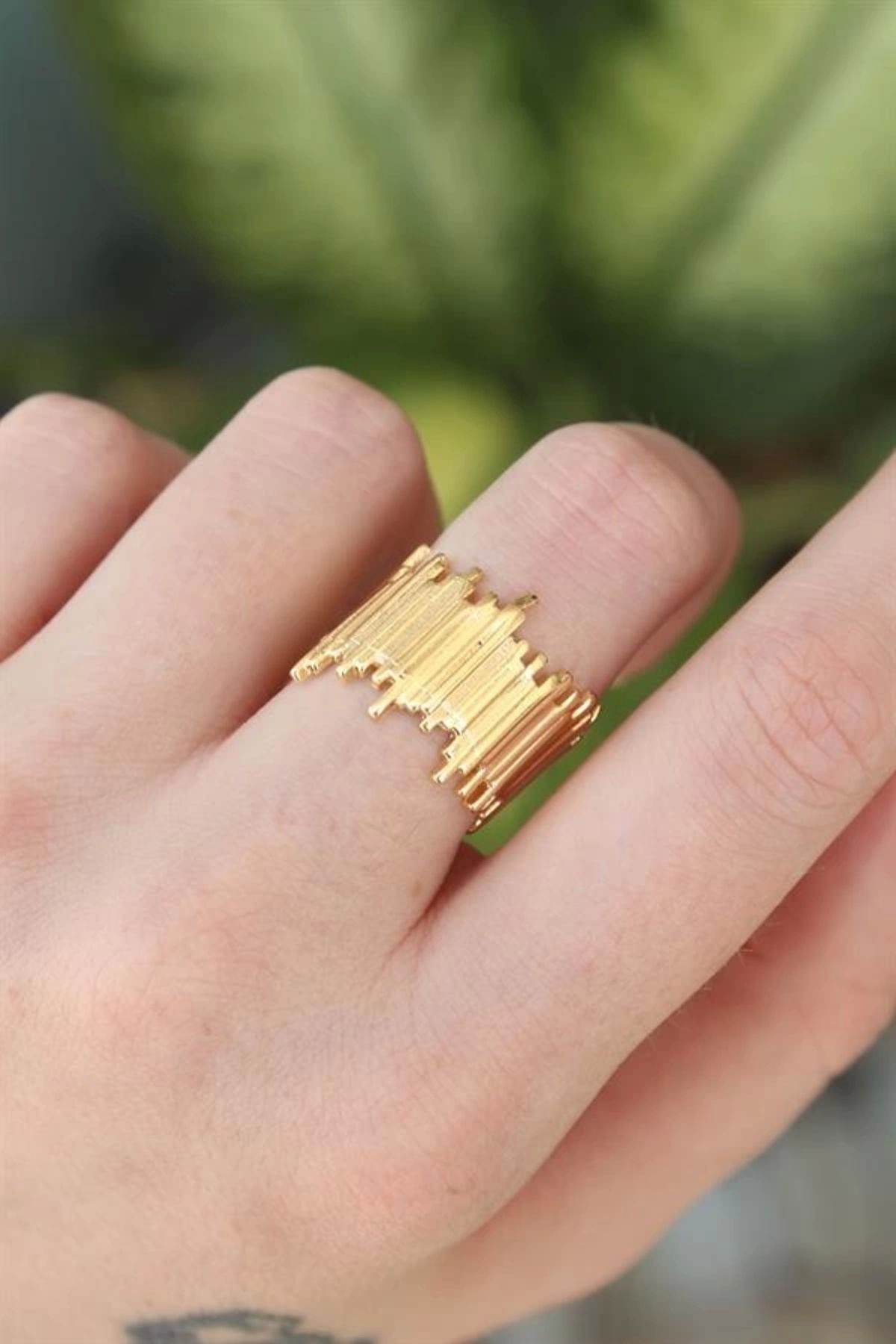 Merev Pirinç Gold Renk Ayarlanabilir Kalın Tırtık Yüzük