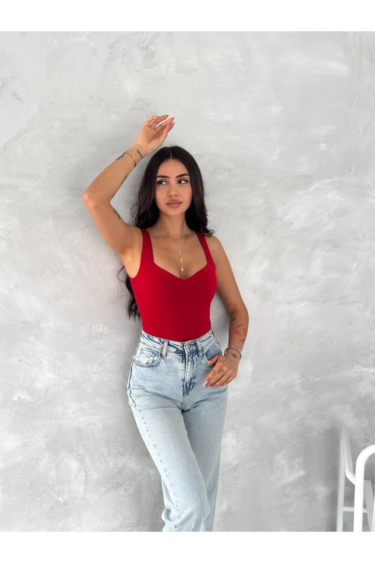 Castivo Fashion Kalp Yaka İpek Dokulu Basic Body
