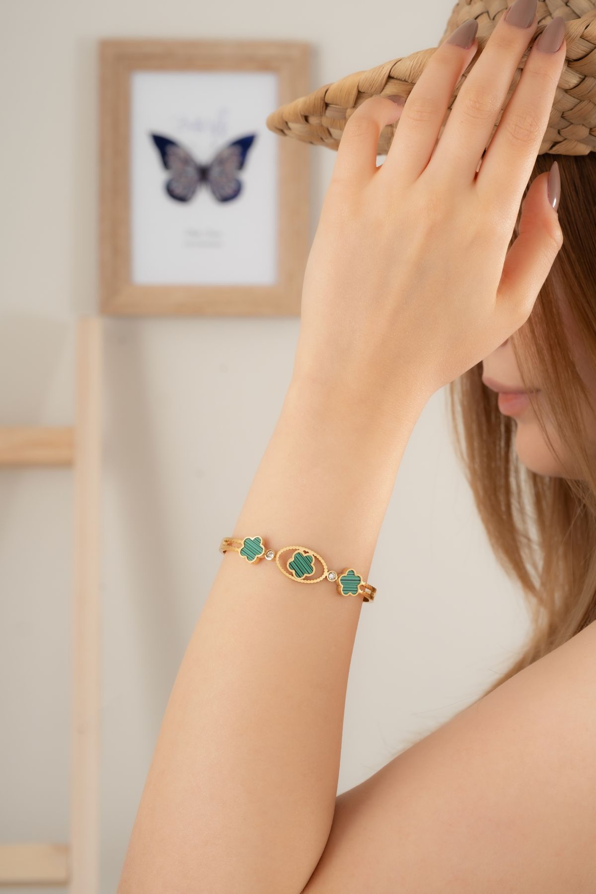 Finesa Jewelry Kadın Yeşil Çizgili Yonca Detaylı Altın Sarısı Bileklik