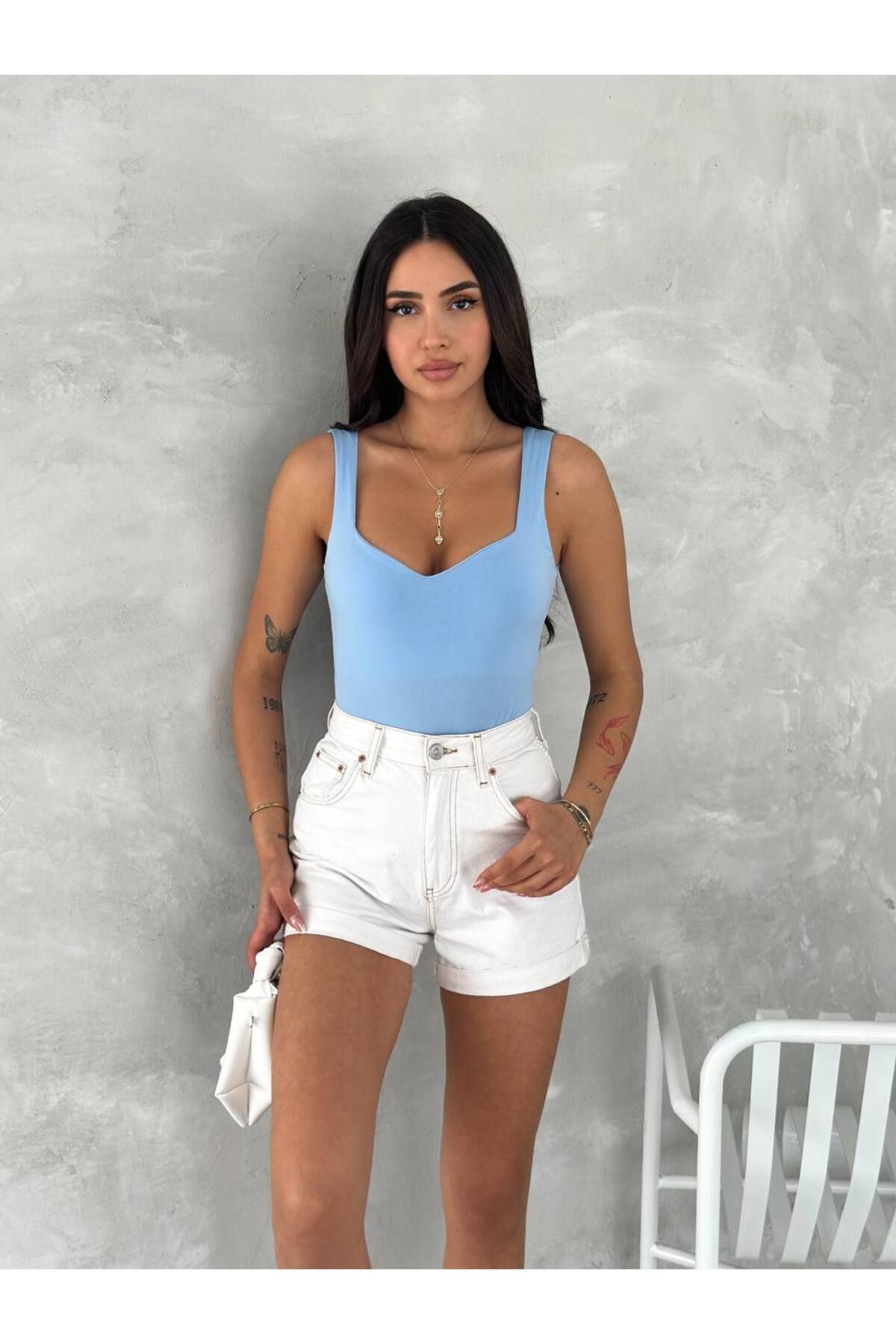 Castivo Fashion Kalp Yaka İpek Dokulu Basic Body