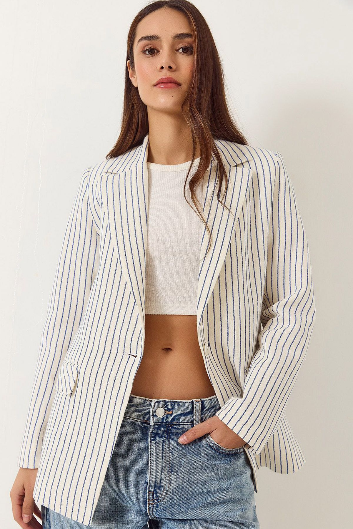 Ottawe Regular Fit Rahat Ceket Yakalı Uzun Kollu Çift Cepli Omzu Vatkalı Düğmesiz Çizgili Tarz Casual Ceket