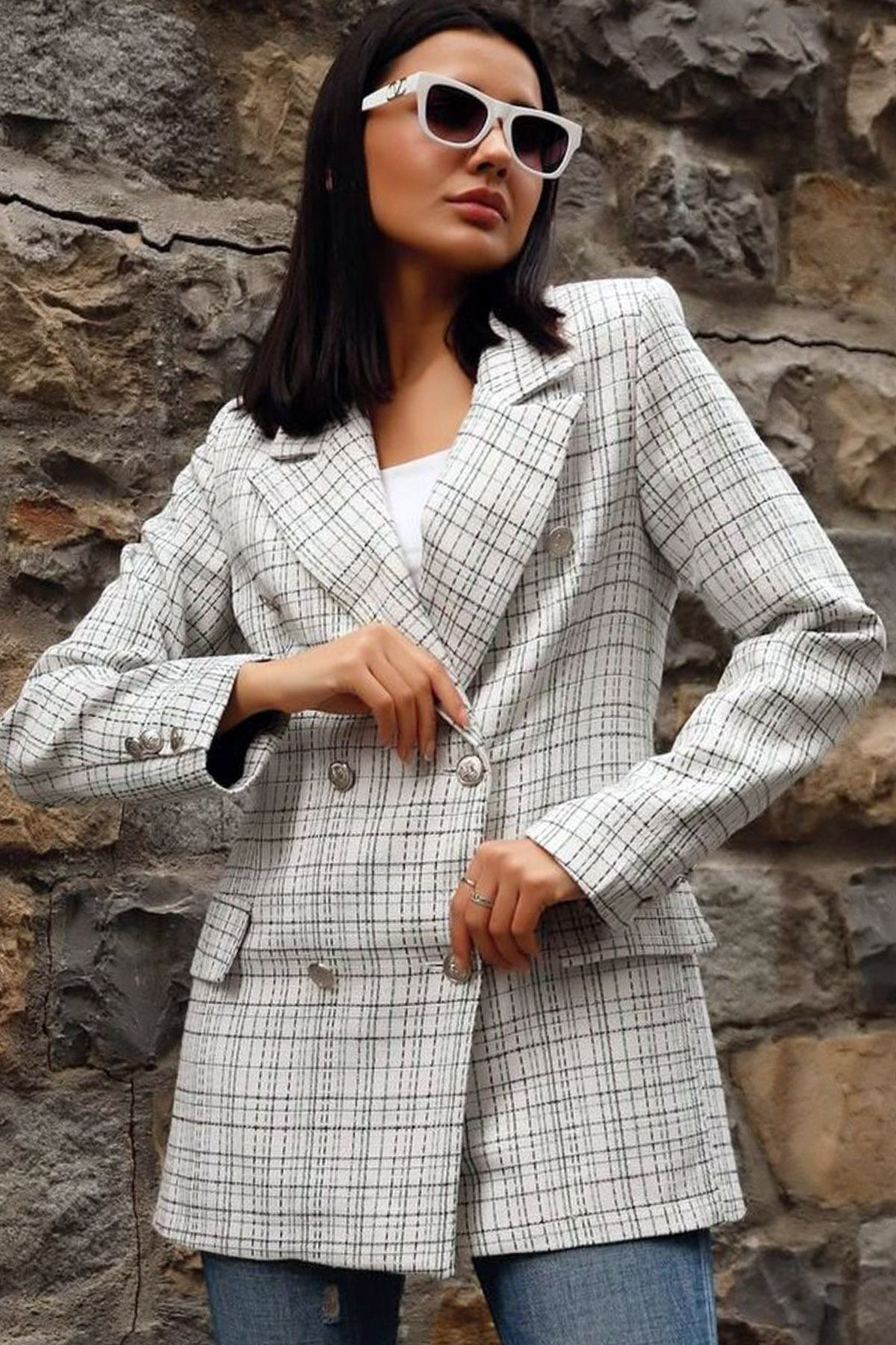 CoolLook Ceket Yakalı Uzun Kollu 6 Düğme Kapamalı Rahat Kesim Vatkalı Günlük Şanel Blazer Ceket