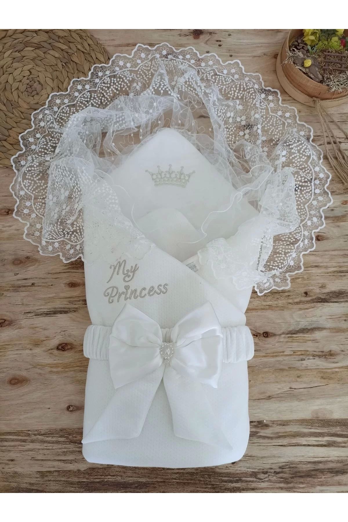 Moda Şahsenem Yenidoğan Sahra Taç Benim Prensesim Nakışlı Kundak Bebek Battaniyesi Ekru