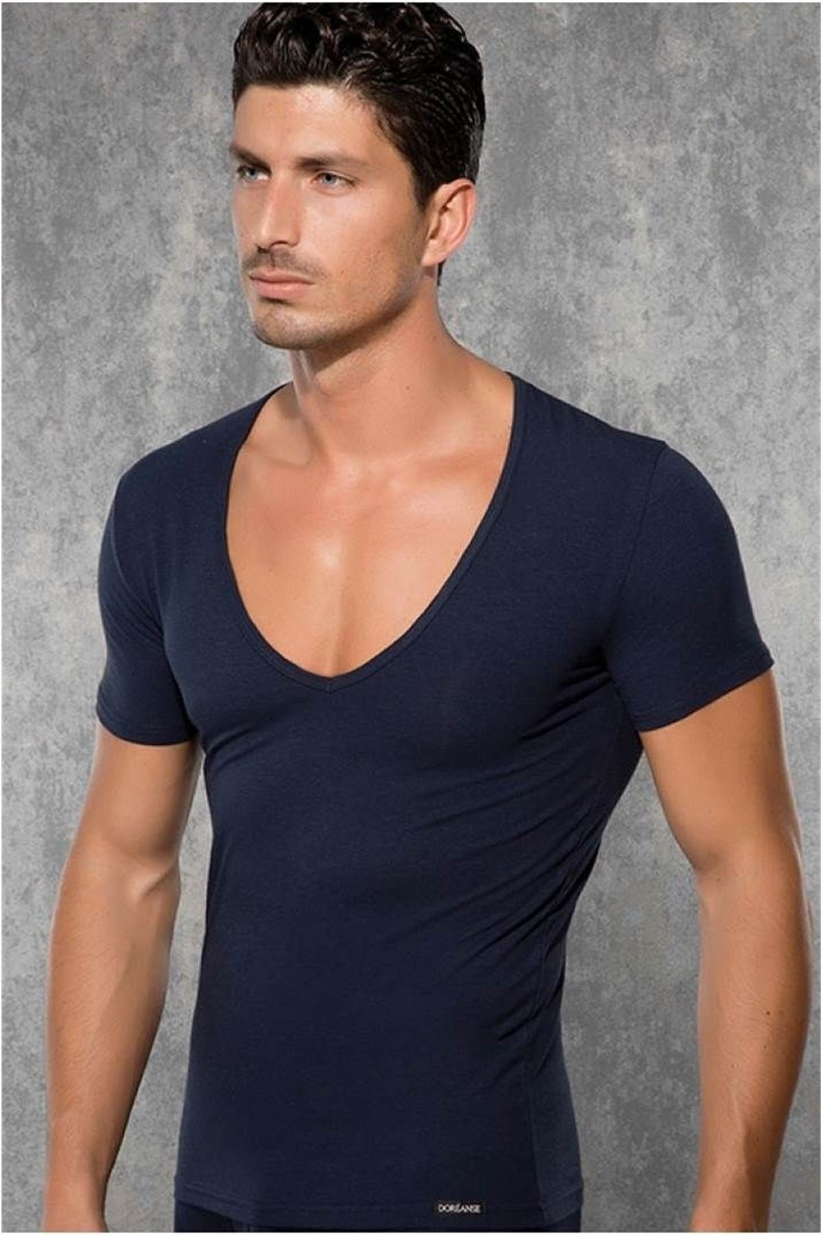 Moda Şahsenem Doreanse Yırtık Yaka Erkek T-shirt 2820