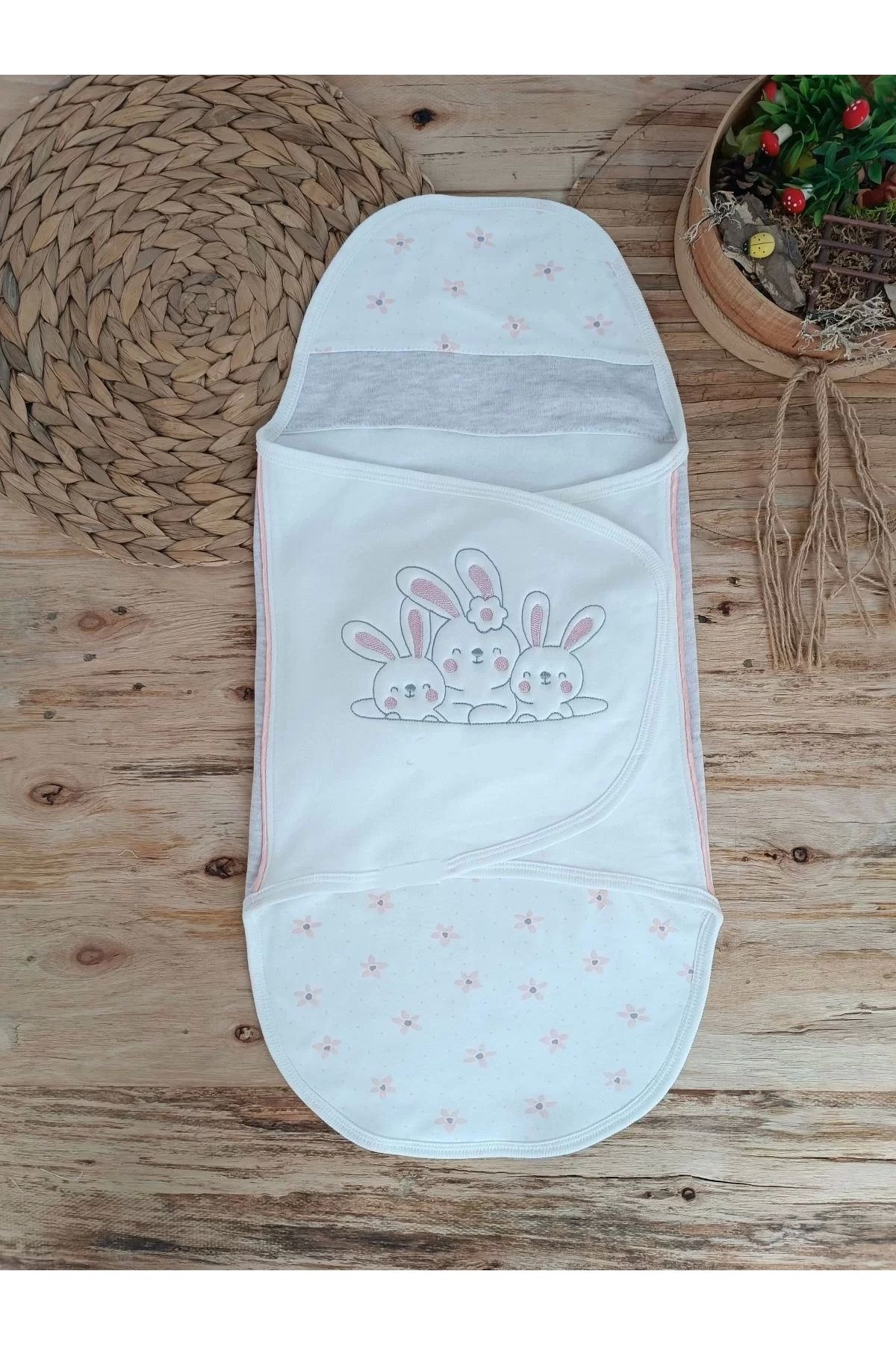 Moda Şahsenem Yenidoğan Tavşan Tayfalar Nakışlı Çıt Çıt Kapamalı Bebek Kundak Ekru