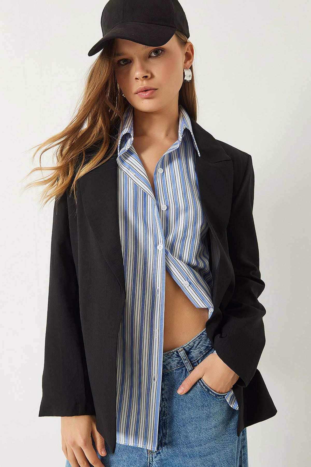 Ottawe Regular Fit Rahat Ceket Yakalı Uzun Kol Kapaklı Cepli Vatkalı Düğmesiz Tarz Casual Çilek Kumaş Ceket