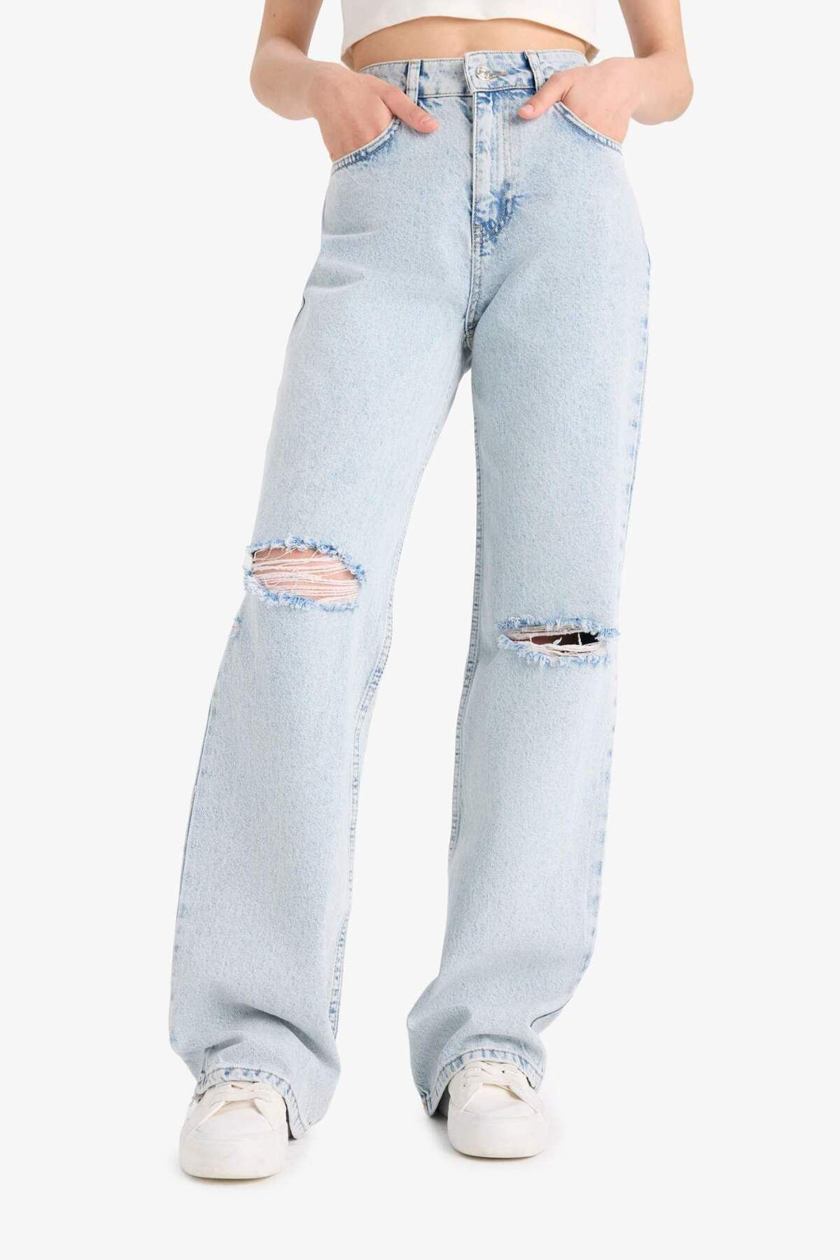 DeFacto Straight Wide Yırtık Detaylı Yüksek Bel Uzun Jean Yıkamalı Pantolon E8016AX25SM