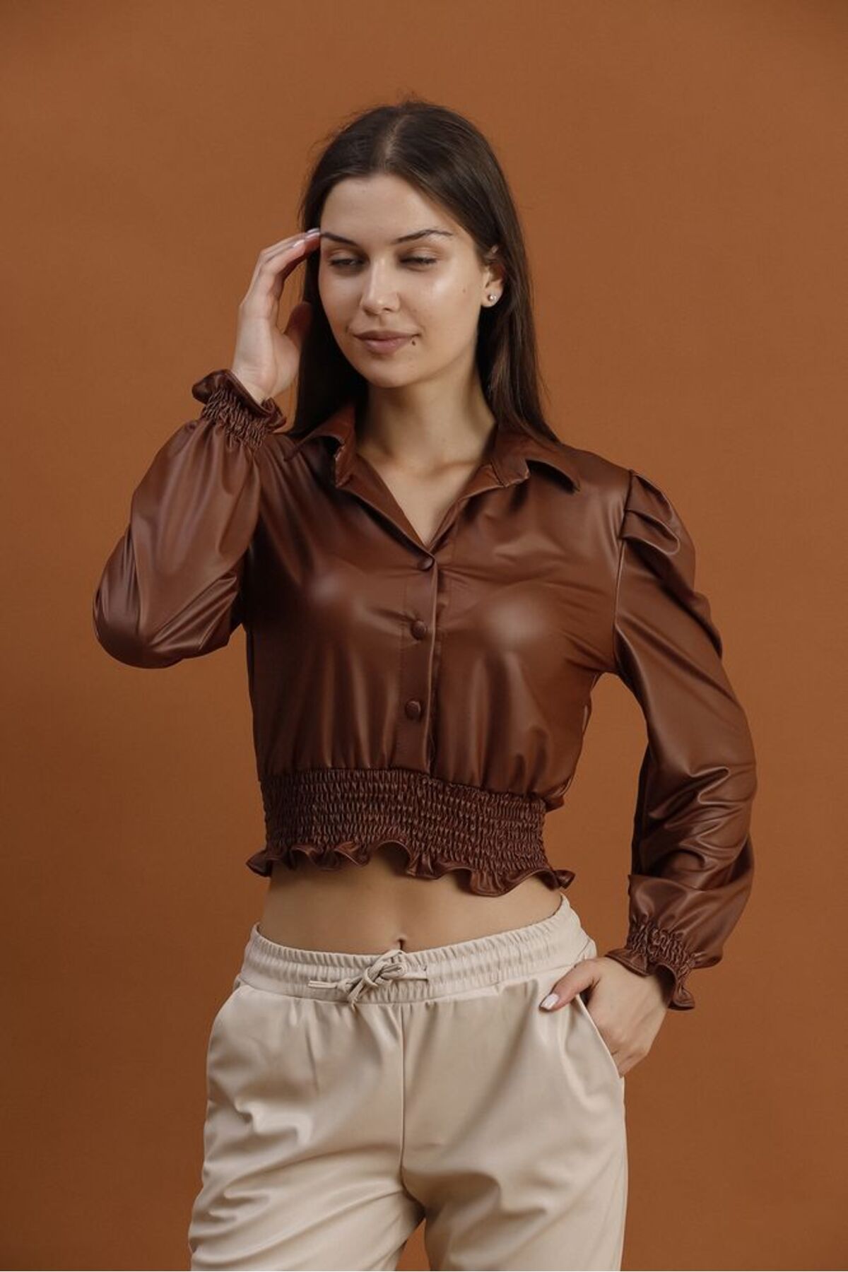 Castivo Fashion Büzgü Detaylı Suni Deri Kadın Abiye Bluz