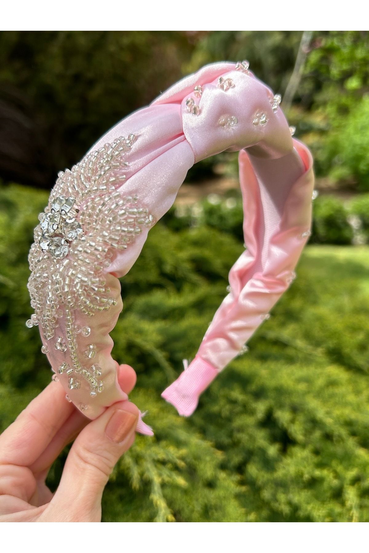 ByMerve El İşlemeli Saten Toz Pembe Gümüş İşleme Abiye Nişan Davet Kadın Saç Tacı