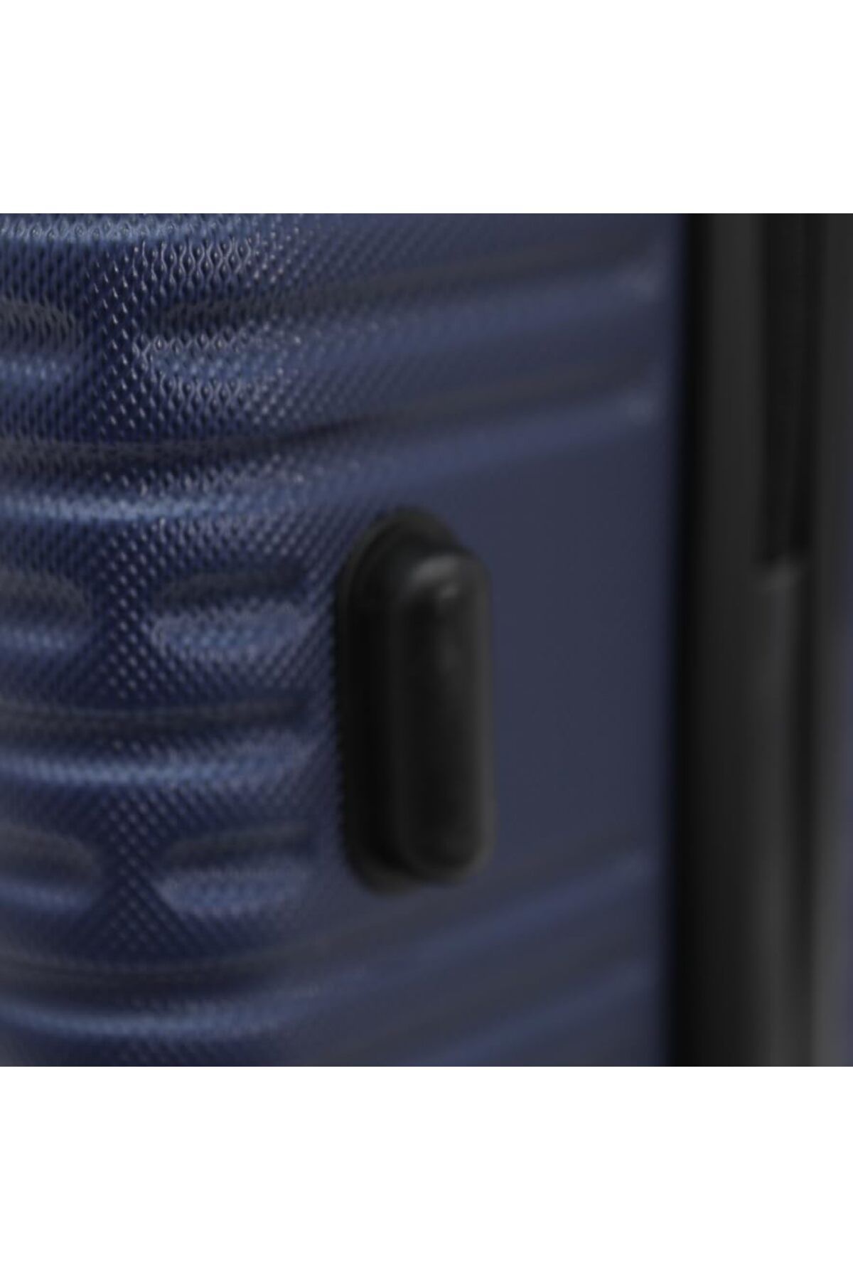 ELANTRA-Travel Suitcases with Double Rotating Wheels and Digital Lock 6