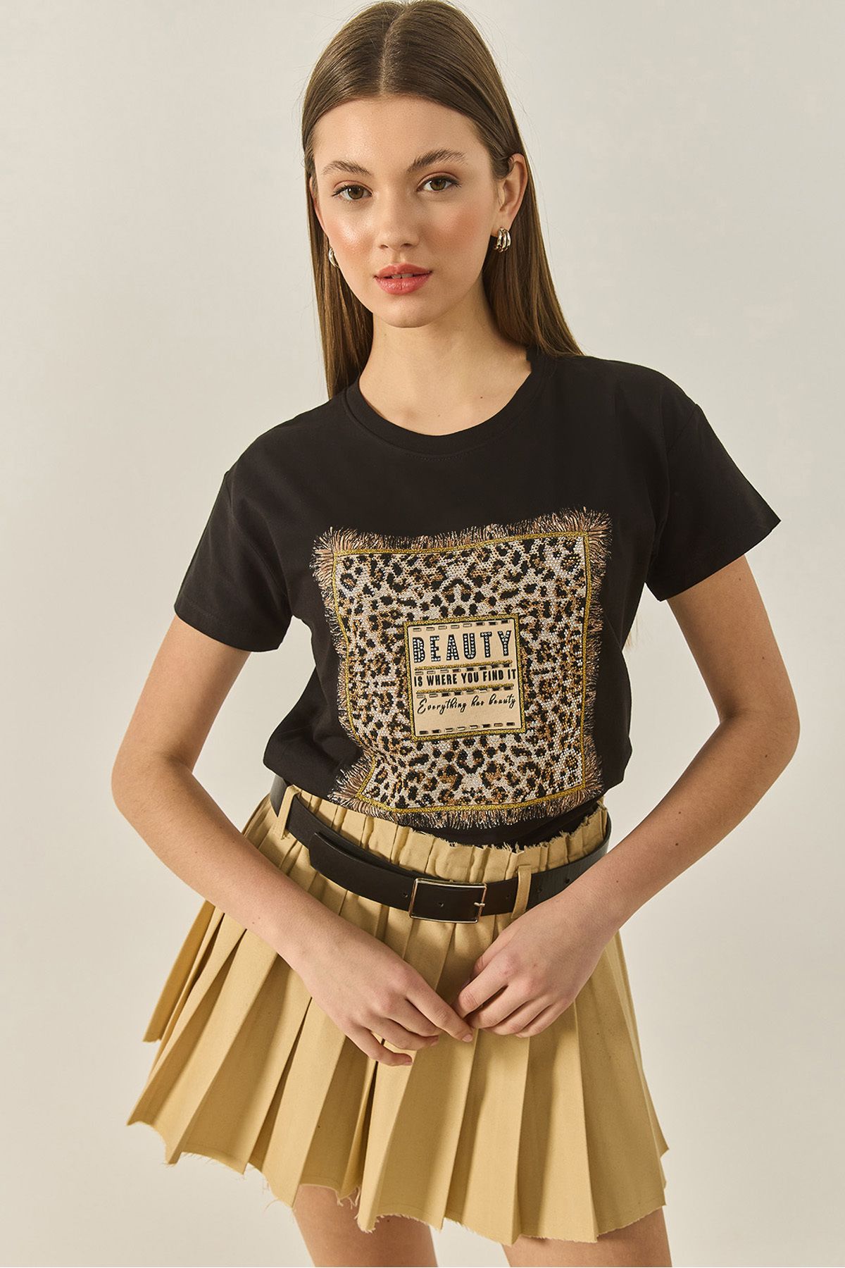 Bianco Lucci Kadın Bsisiklet Yaka Kısa Kollu Taş Baskılı Leopar Detaylı Normal Kalıp T-Shirt 1631 60283280
