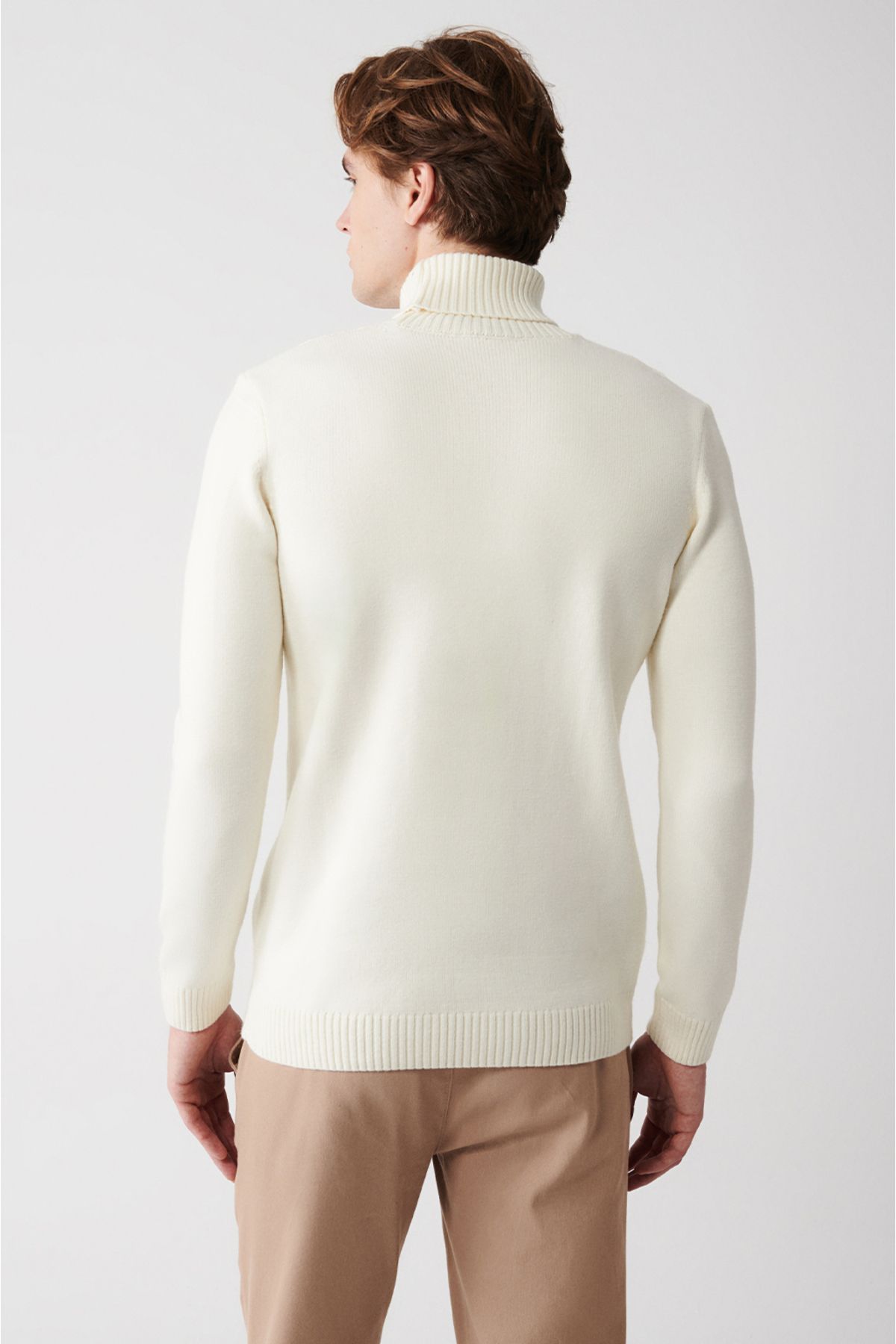 Avva-Herren-Strickpullover in Ecru mit Rollkragenpullover und weichem Knopf A32y5117 5