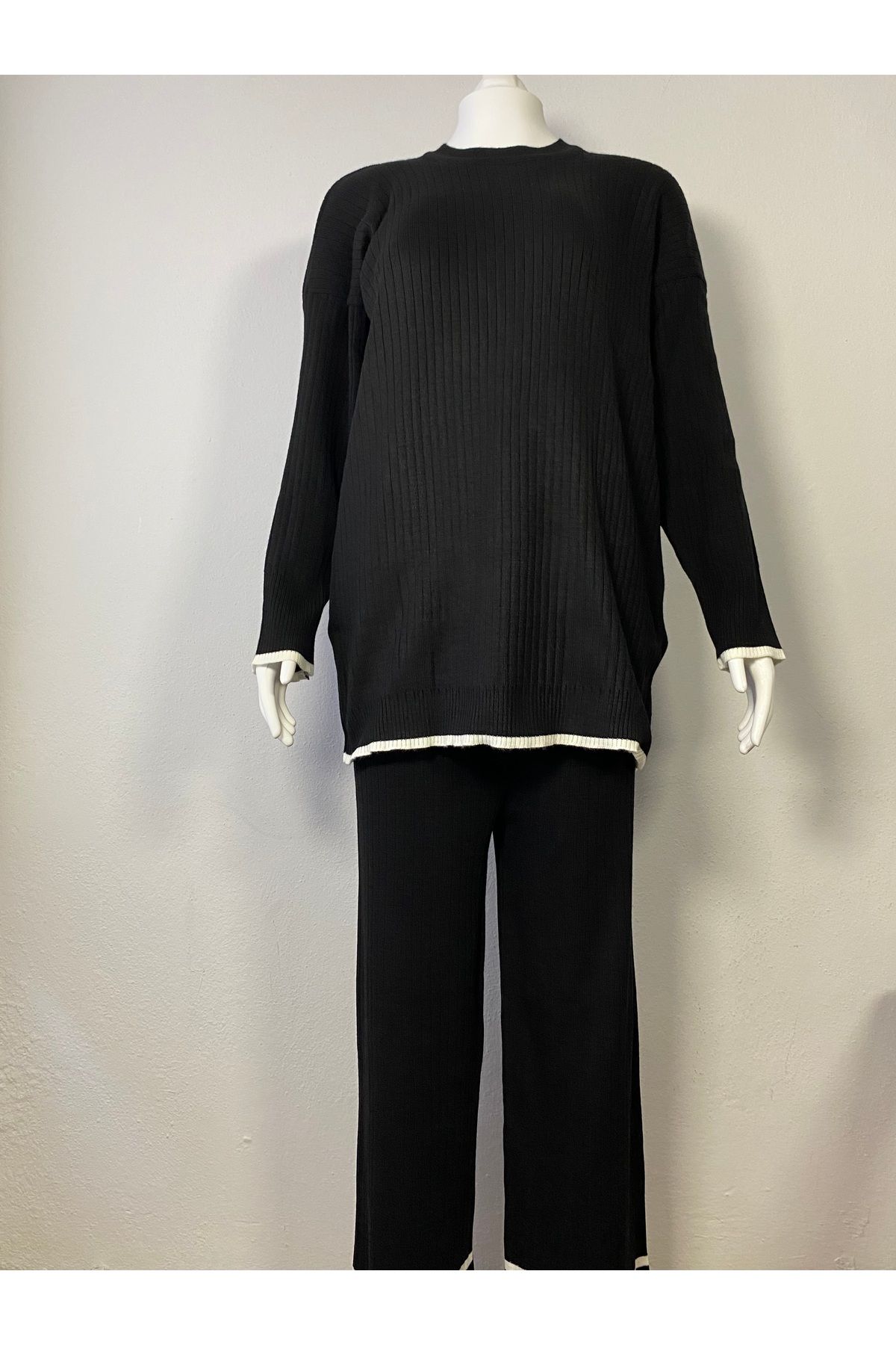 Butik Pantolonlu Triko Takım