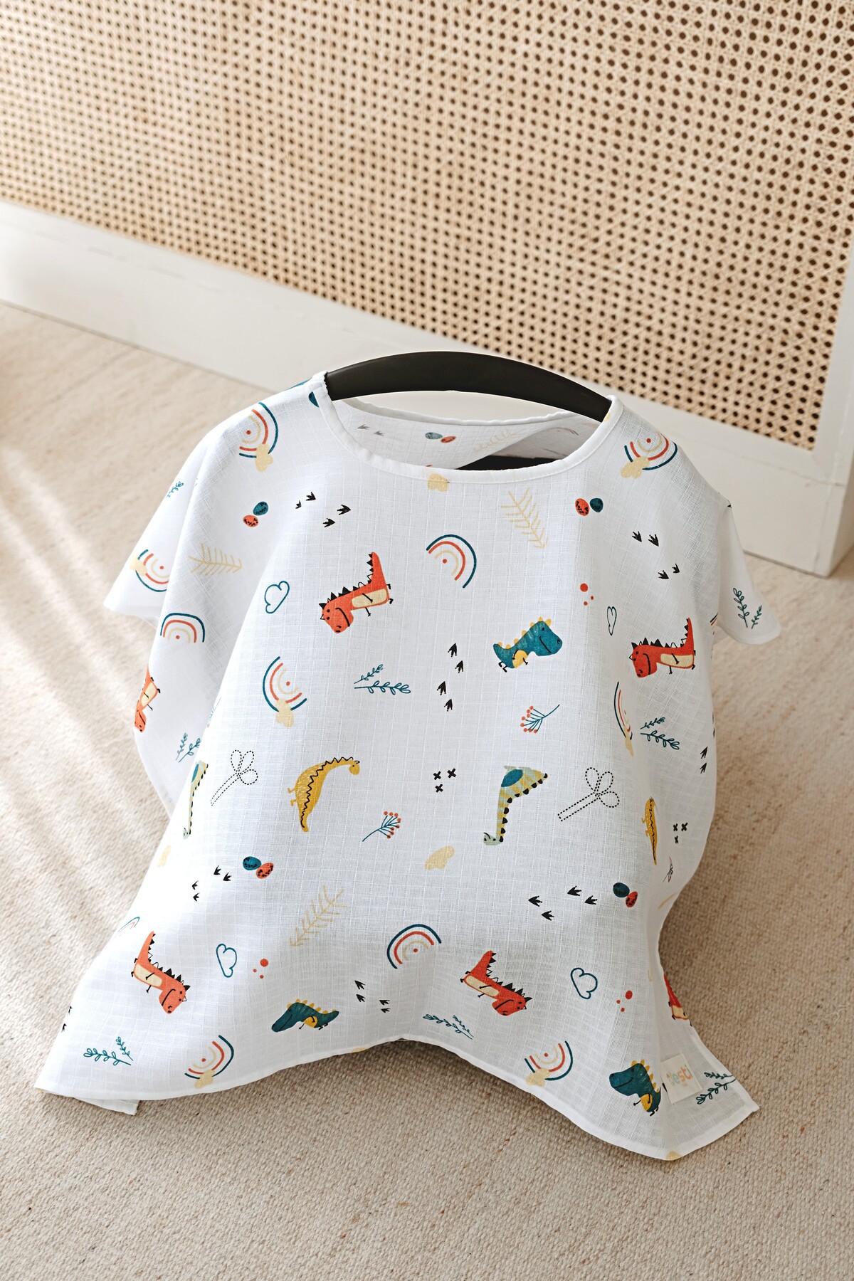 ESTİ Baby Çok Amaçlı Müslin Emzirme Önlüğü / Puset Örtüsü / Bebek Arabası Örtüsü %100 Pamuk 85x130 cm - Dino fotoğrafı 6 (önizleme)