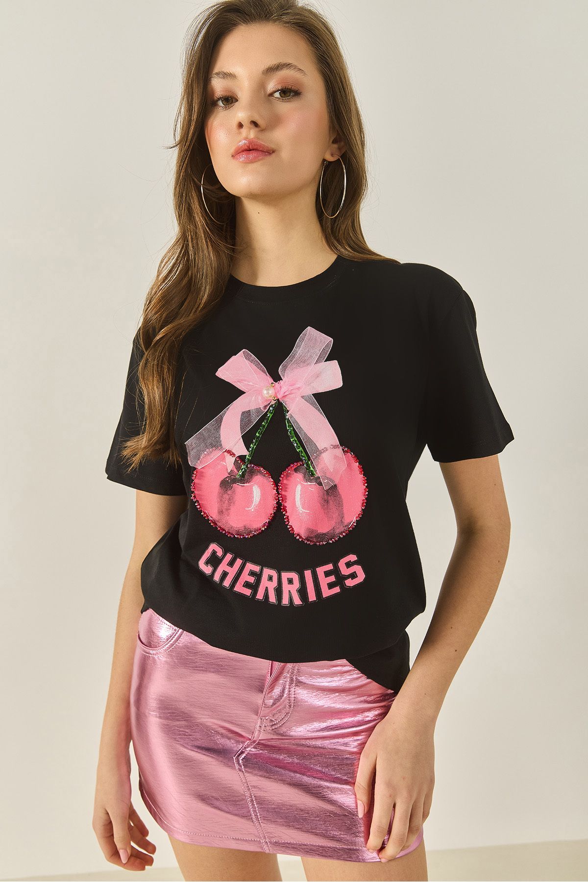 Bianco Lucci Kadın Kiraz Baskılı Taş İşlemeli Kurdela Detaylı Normal Kalıp T-Shirt 4143 60283297