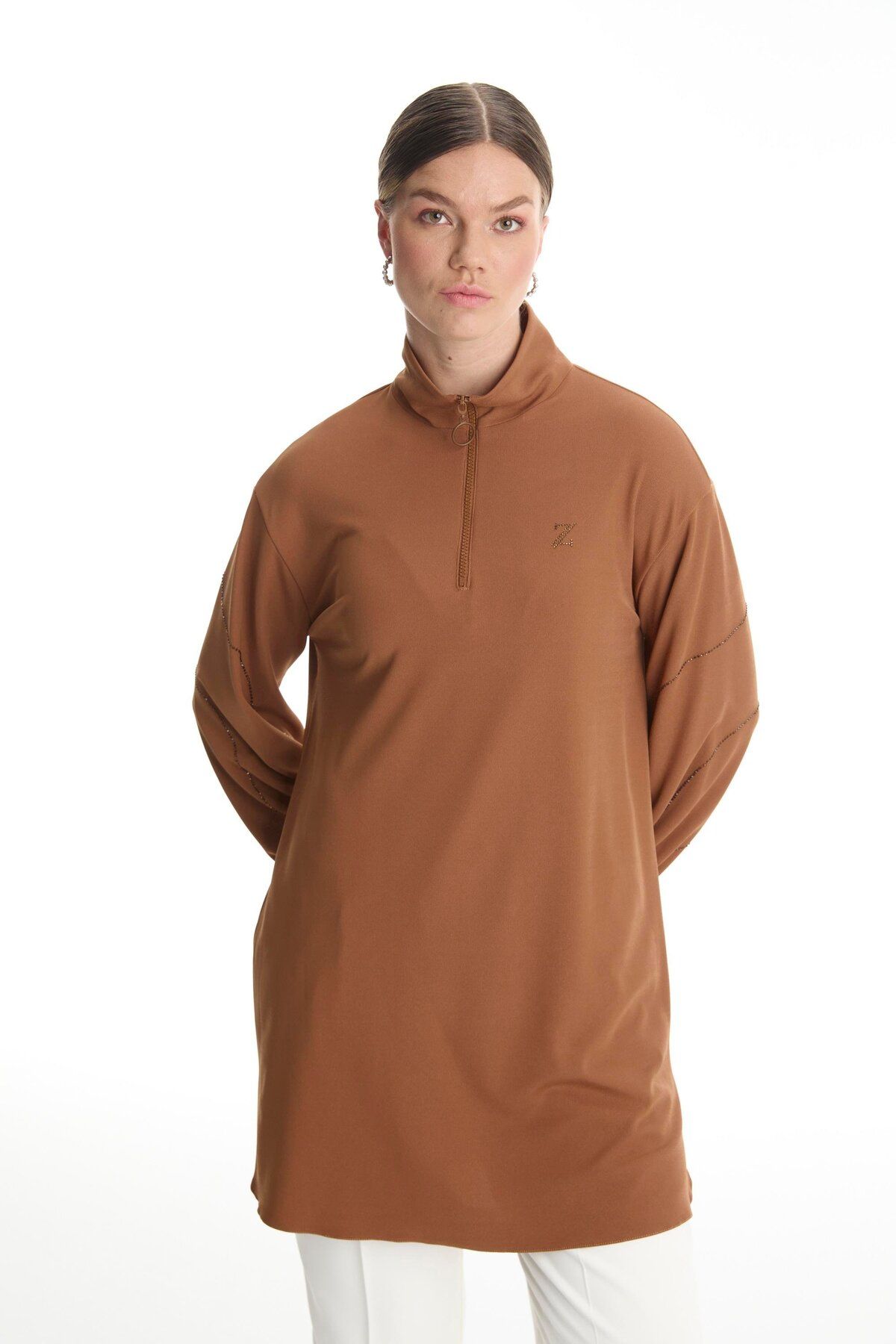 Zühre Taş İşlemeli Fermuar Yaka Camel Tunik T-1494