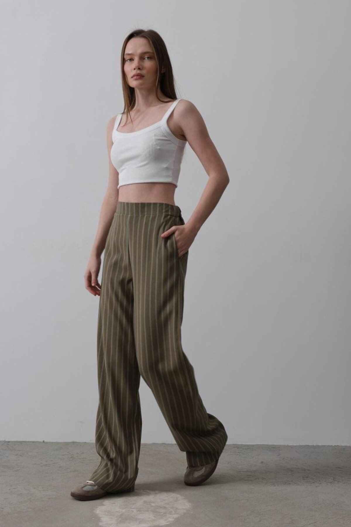 VELİZADE Yüksek Bel Esnek Konfor Modeli Beli Lastikli Haki Çizgili Cepli Bol Paça Wide Leg Palazzo Pantolon