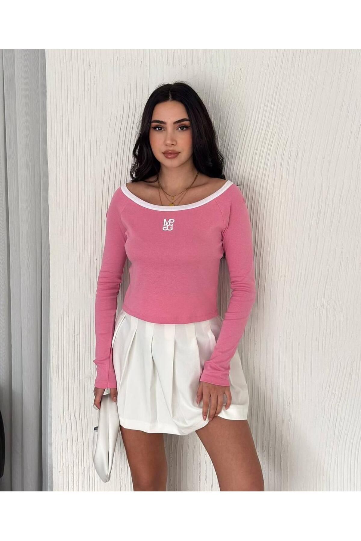 RENK RENK OUTLET MG GENİŞ YAKA CROP