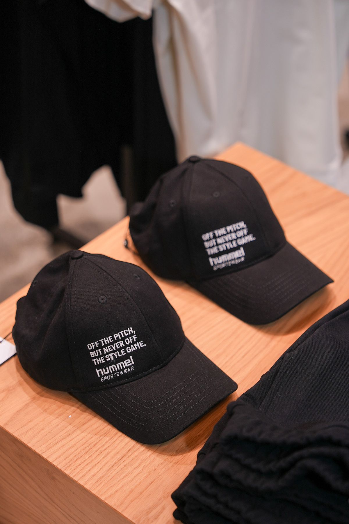 hummel-Lucas Hat 4