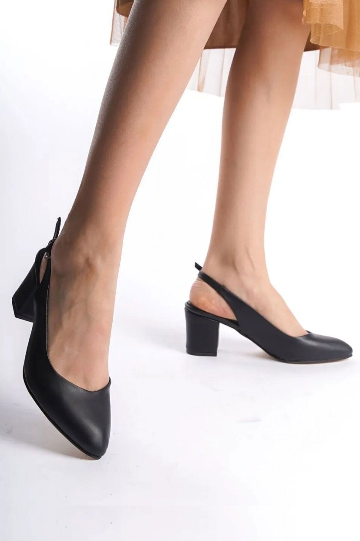 ARTSHOES Kadın Günlük Klasik Topuklu Arkası Açık Tokalı 6 Cm Kalın Topuk Ayakkabı 4010-119-0001