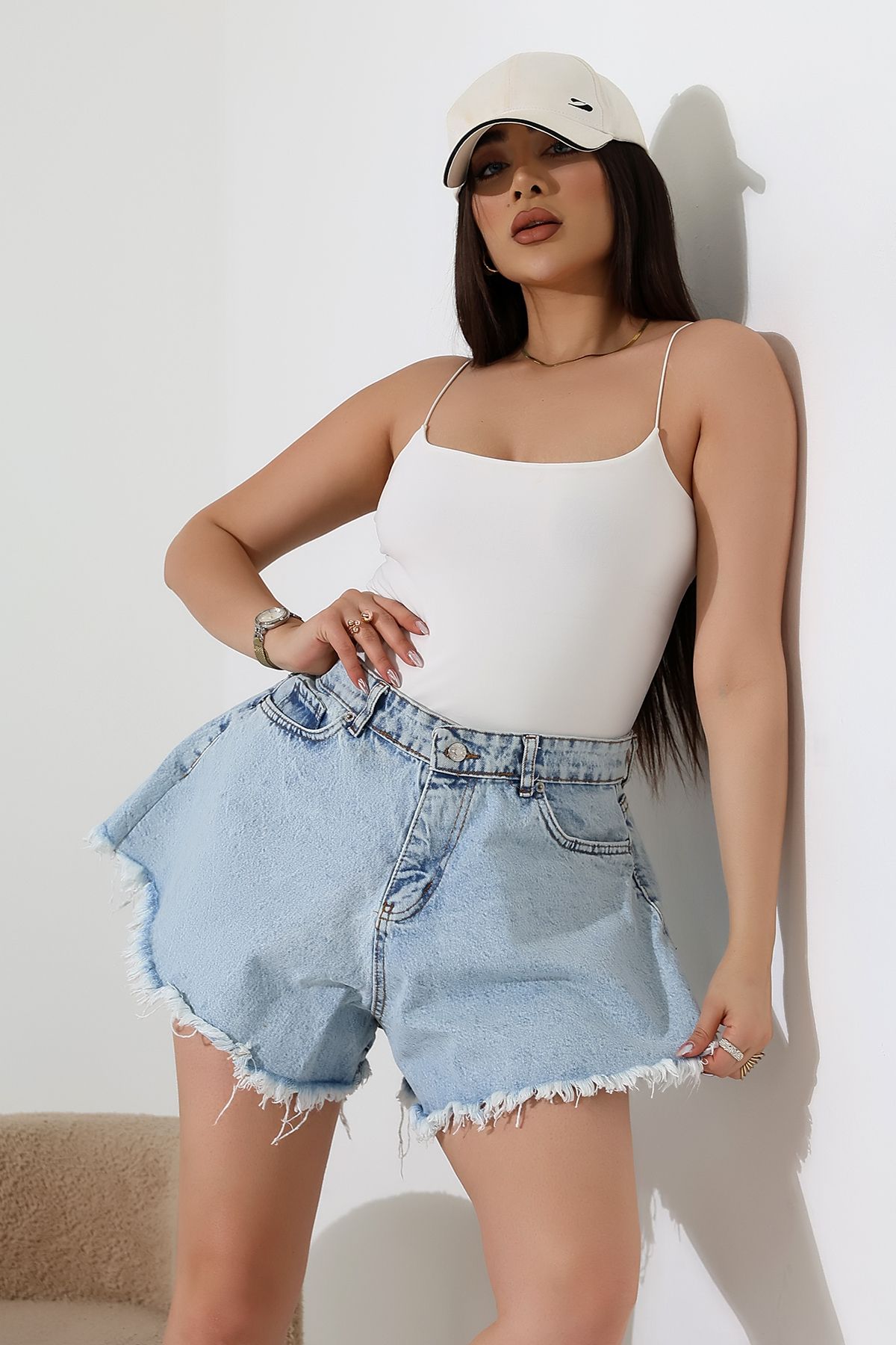 ZEYCEN Kadın Yüksek Bel Püsküllü Palazzo Model Likralı Mini Kot Şort Jeans