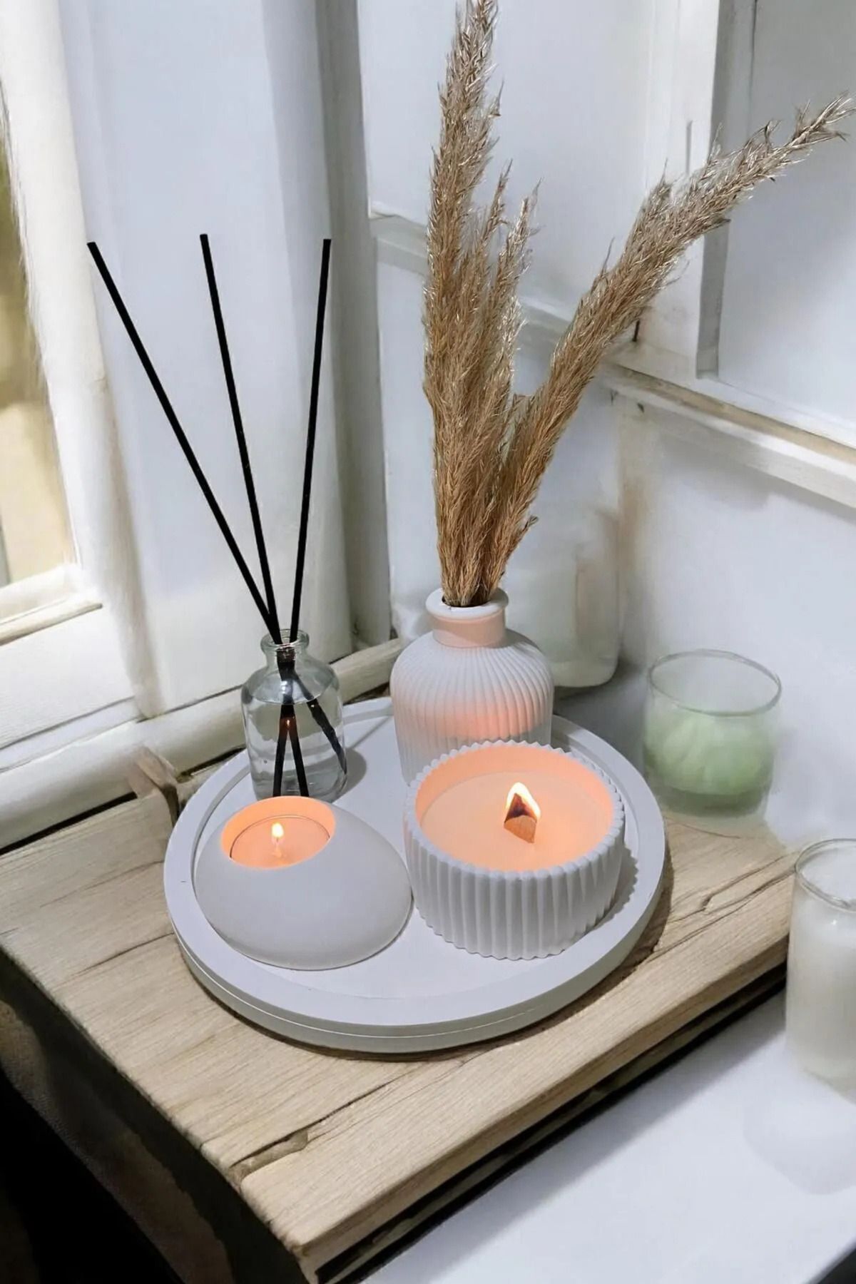 Dekoratif Tepside 5 Li Set Çizgili Vazo, Vanilya Kokulu Ahşap Fitilli Mum, Tealight Mumluk, Oda Koku