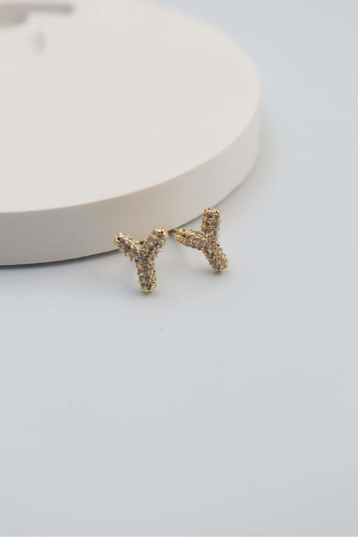 BY CANSU ACCESSORİES Gold Harf Küpe