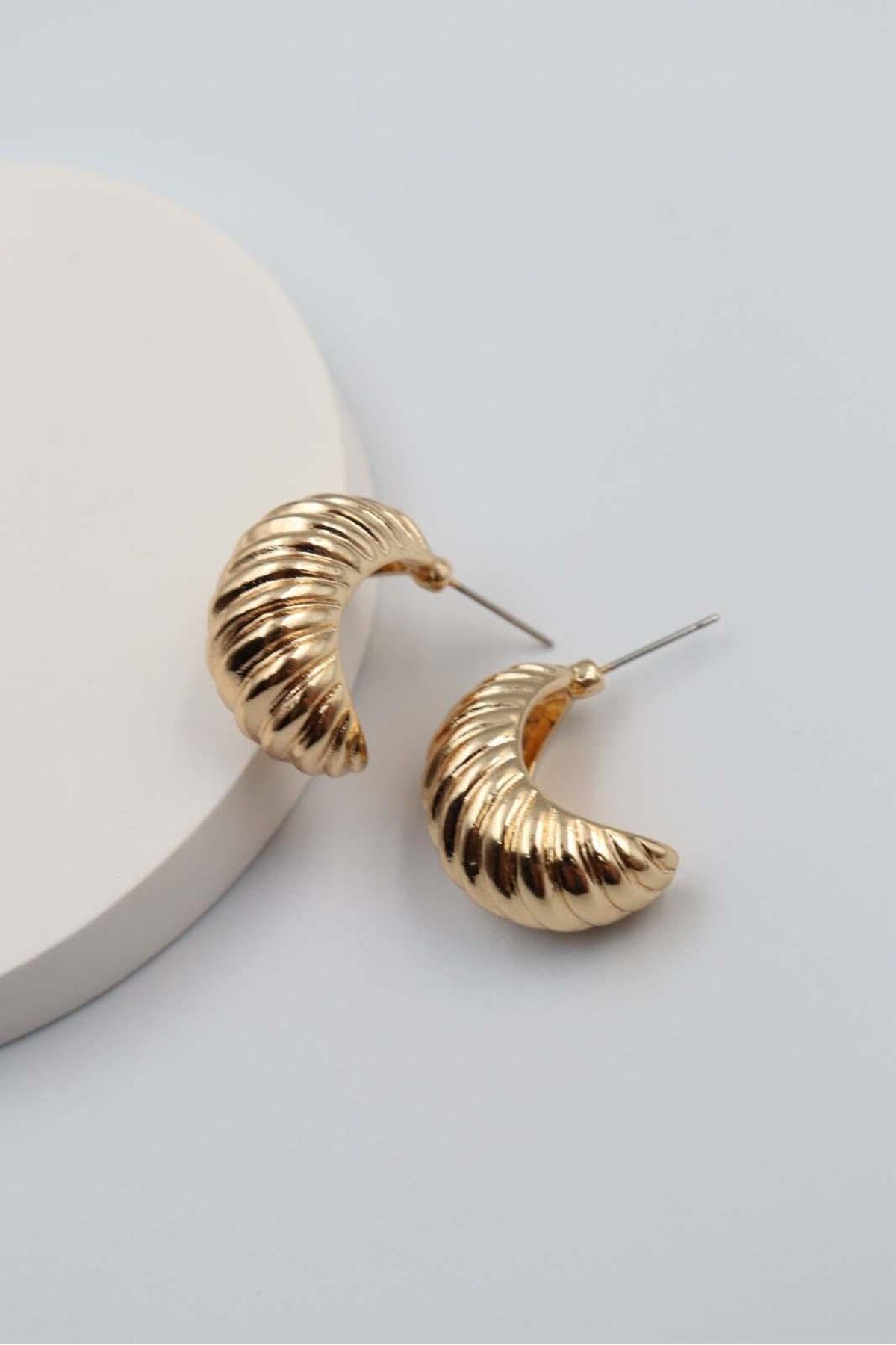 BY CANSU ACCESSORİES Borgata Gold Küpe
