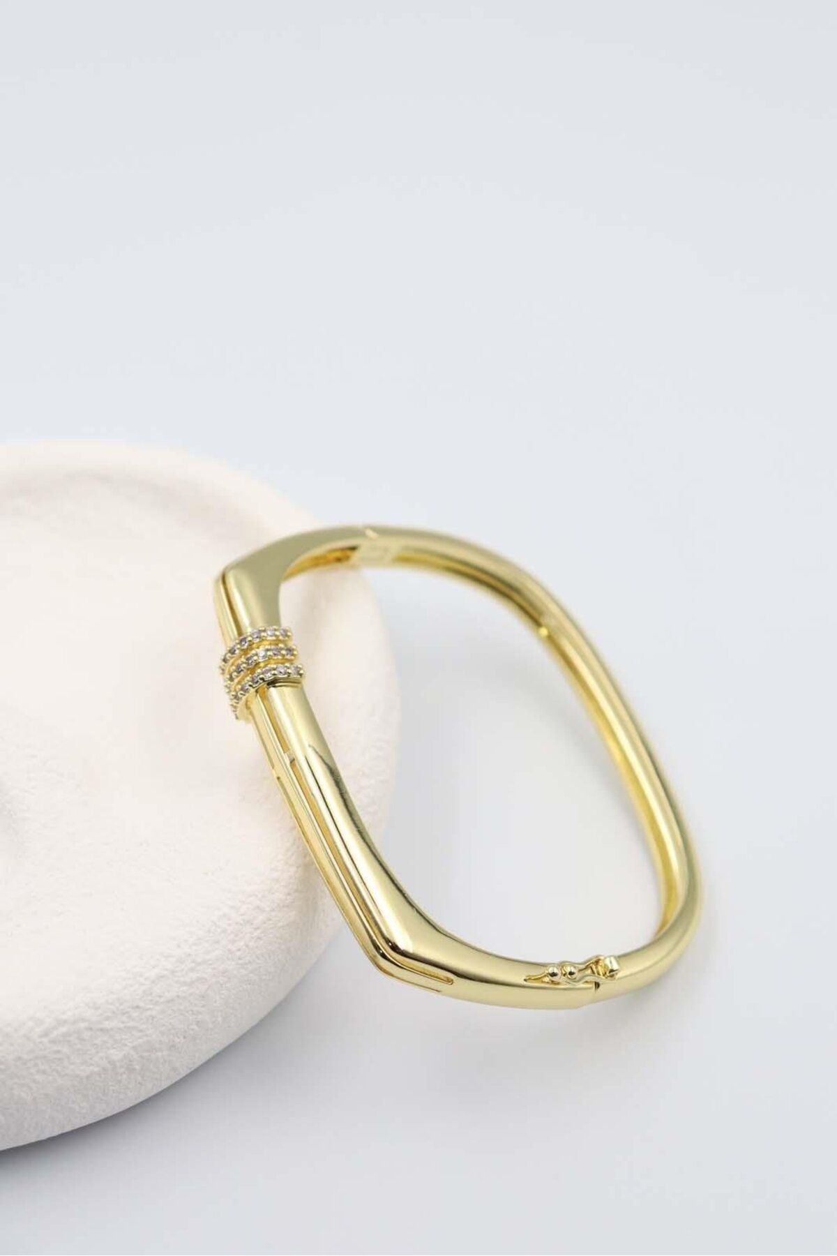 BY CANSU ACCESSORİES Alberobello Kelepçe(14K)