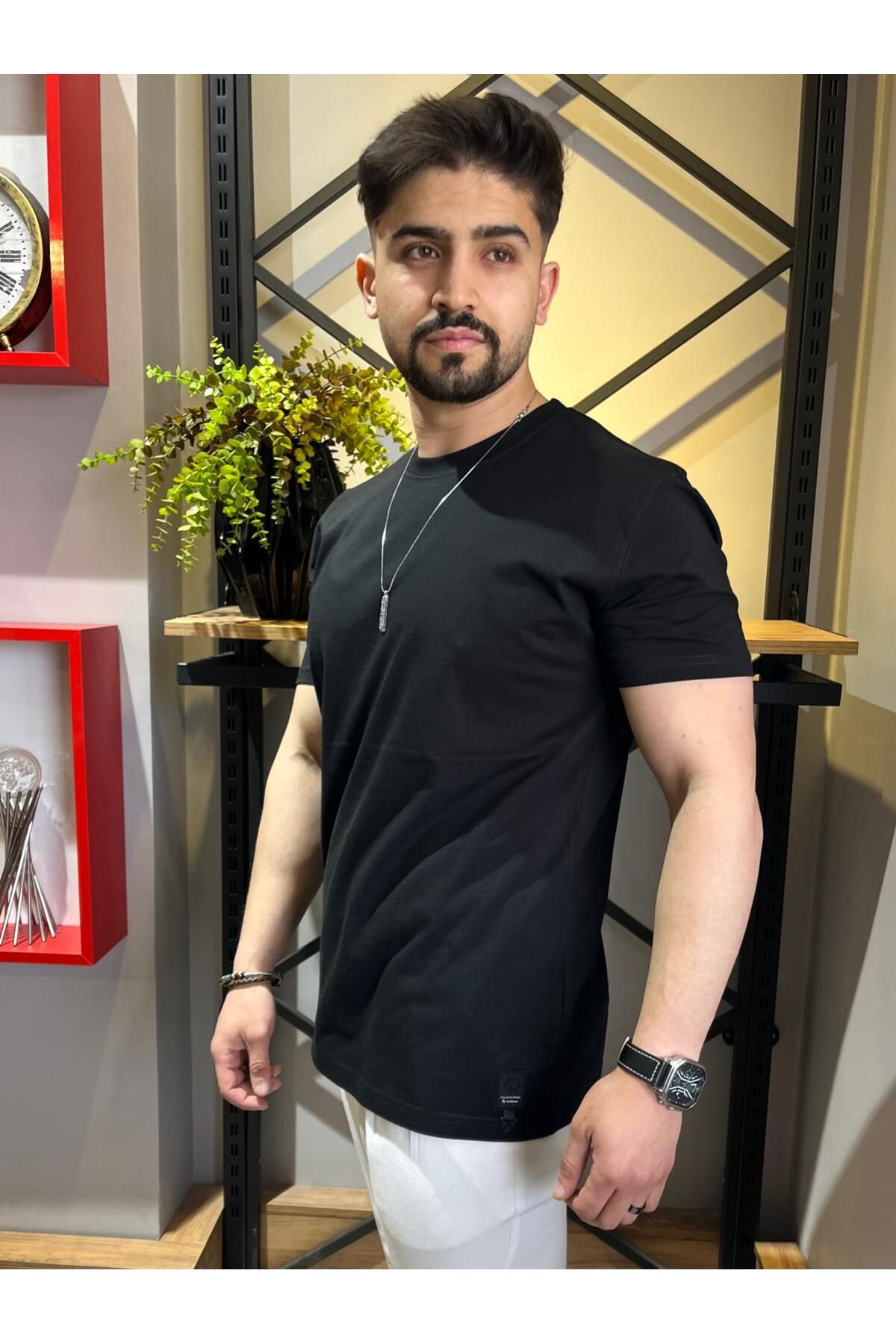 Butik Unisex Bisiklet Yaka Regular Armalı Siyah Basic Tişört
