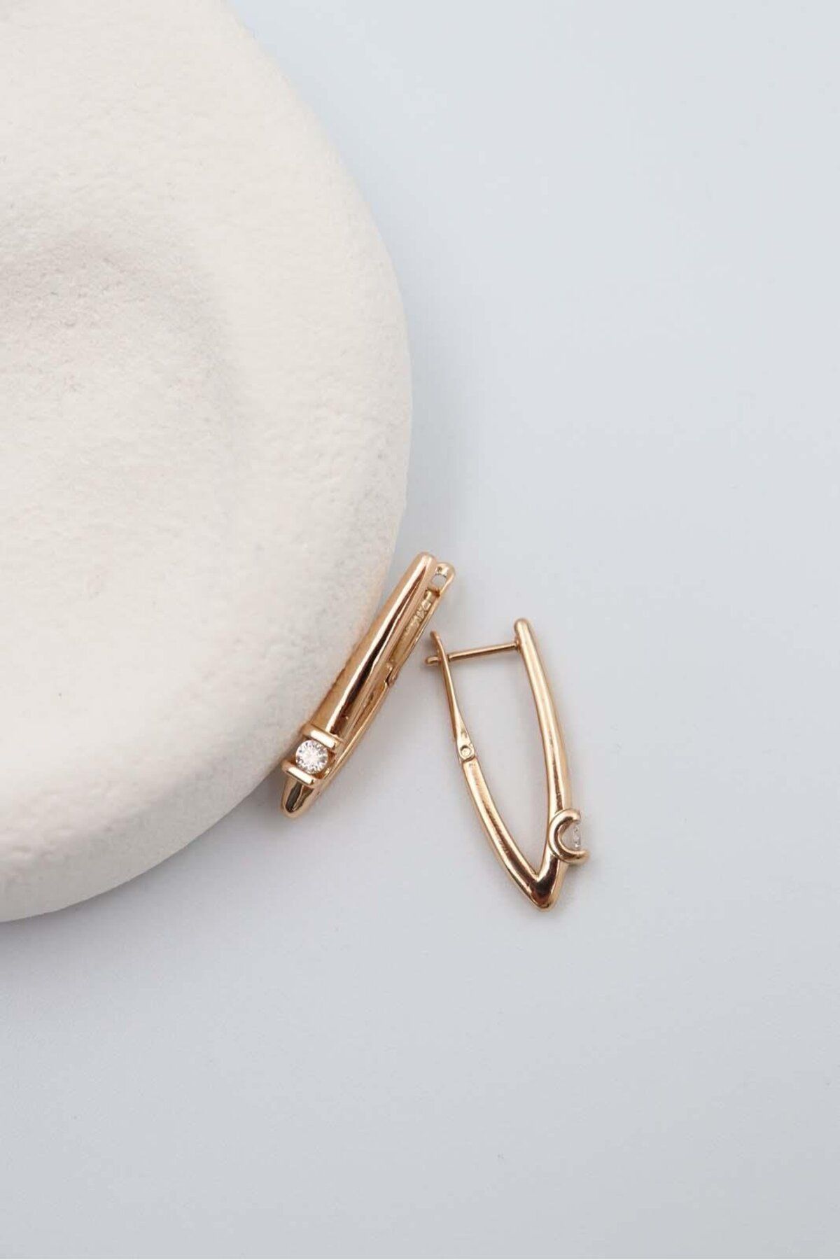 BY CANSU ACCESSORİES Donna-Marie Gold Küpe