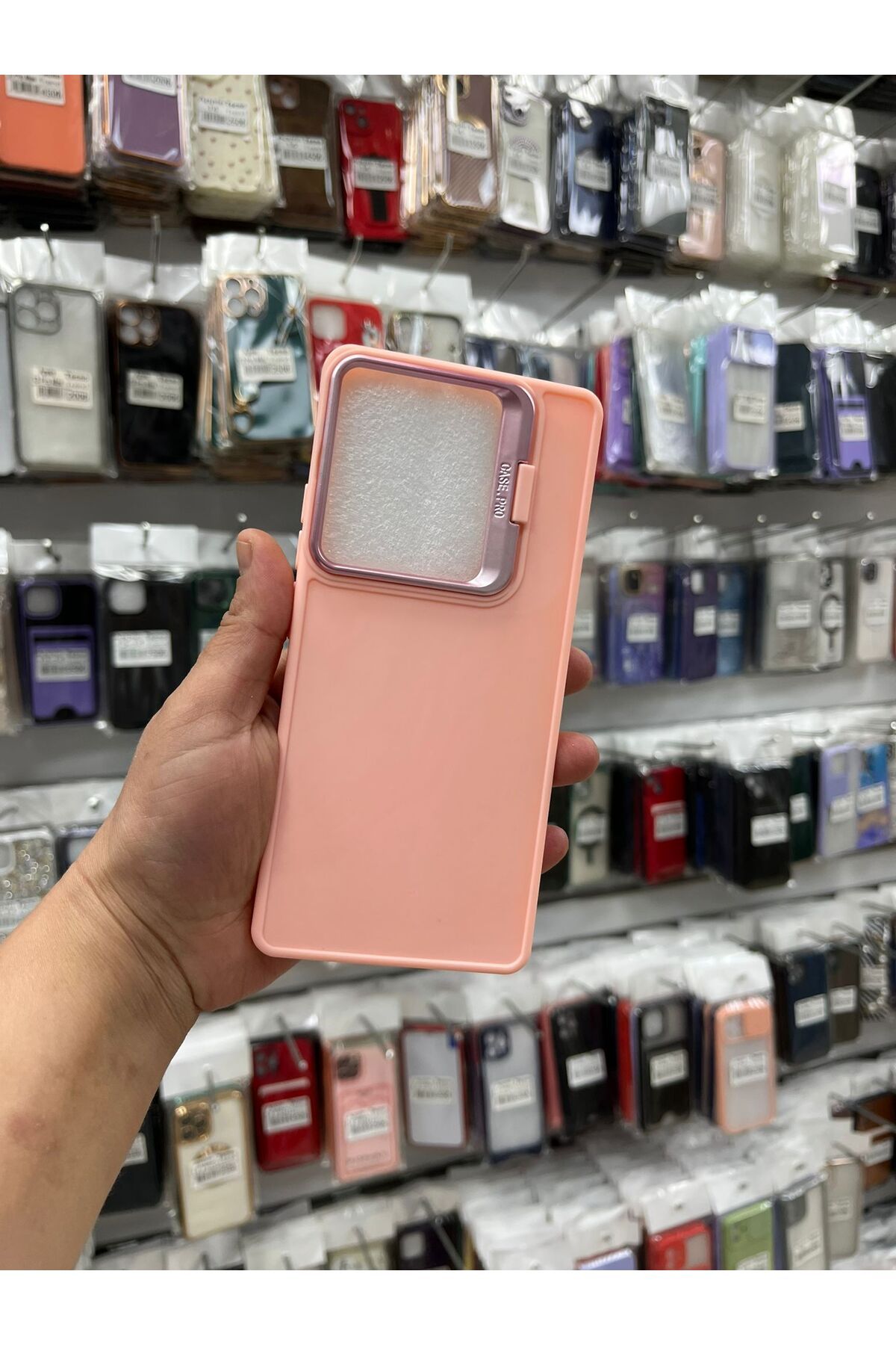 TECNOTREND XİAOMİ REDMİ NOTE 13 4G Stand Olabilen Tuşu Kolay Basmalı Lansman Kılıf