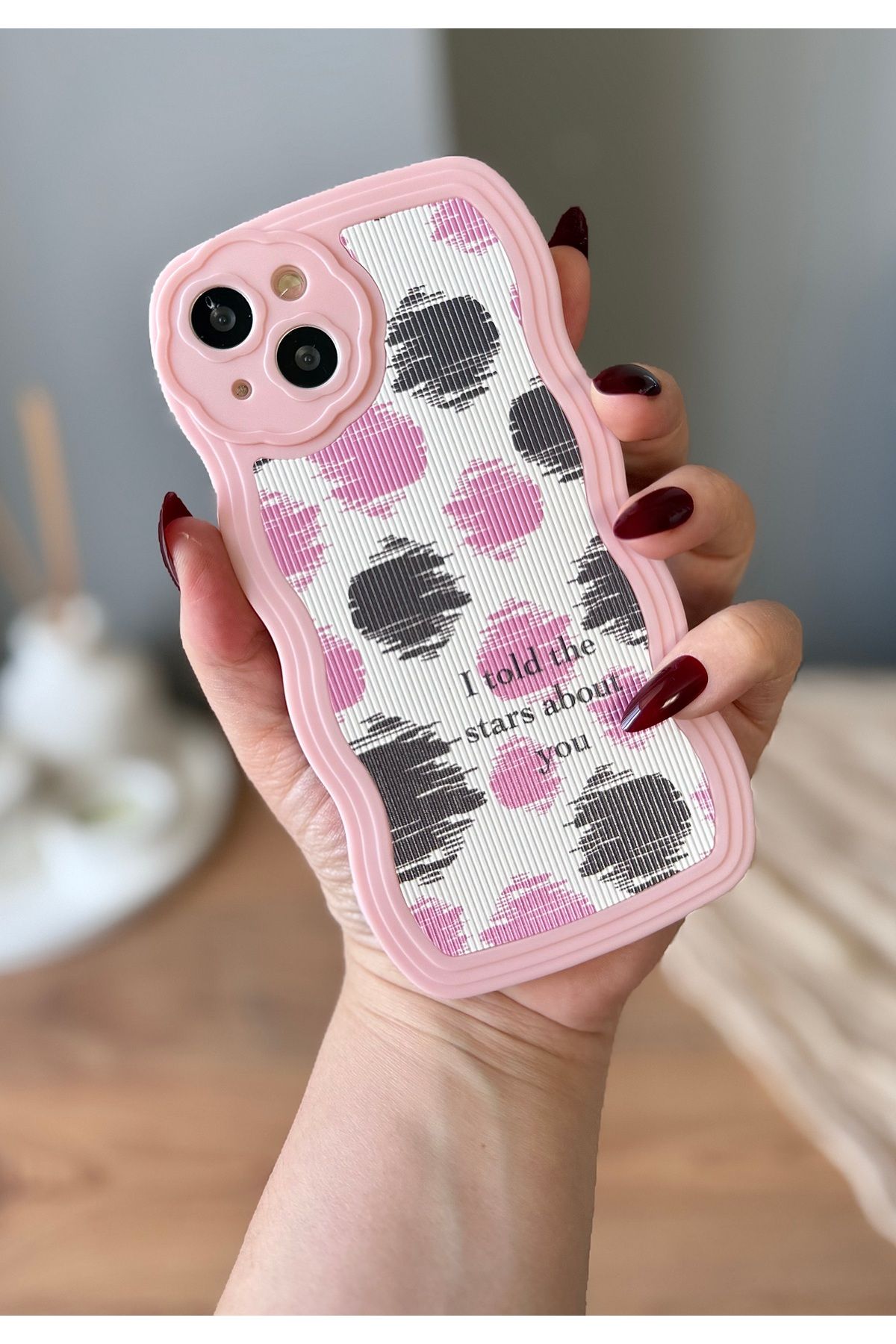 MirazTasarim IPHONE 13 PUDRA RENK DALGALI KENARLI DESENLİ KILIF