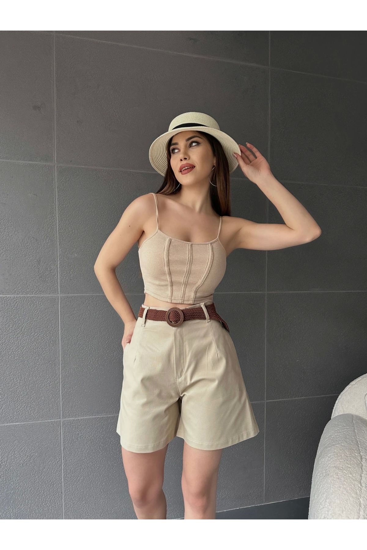 TakıDolabı Beli Kemerli Geniş Paçalı Mom Şort
