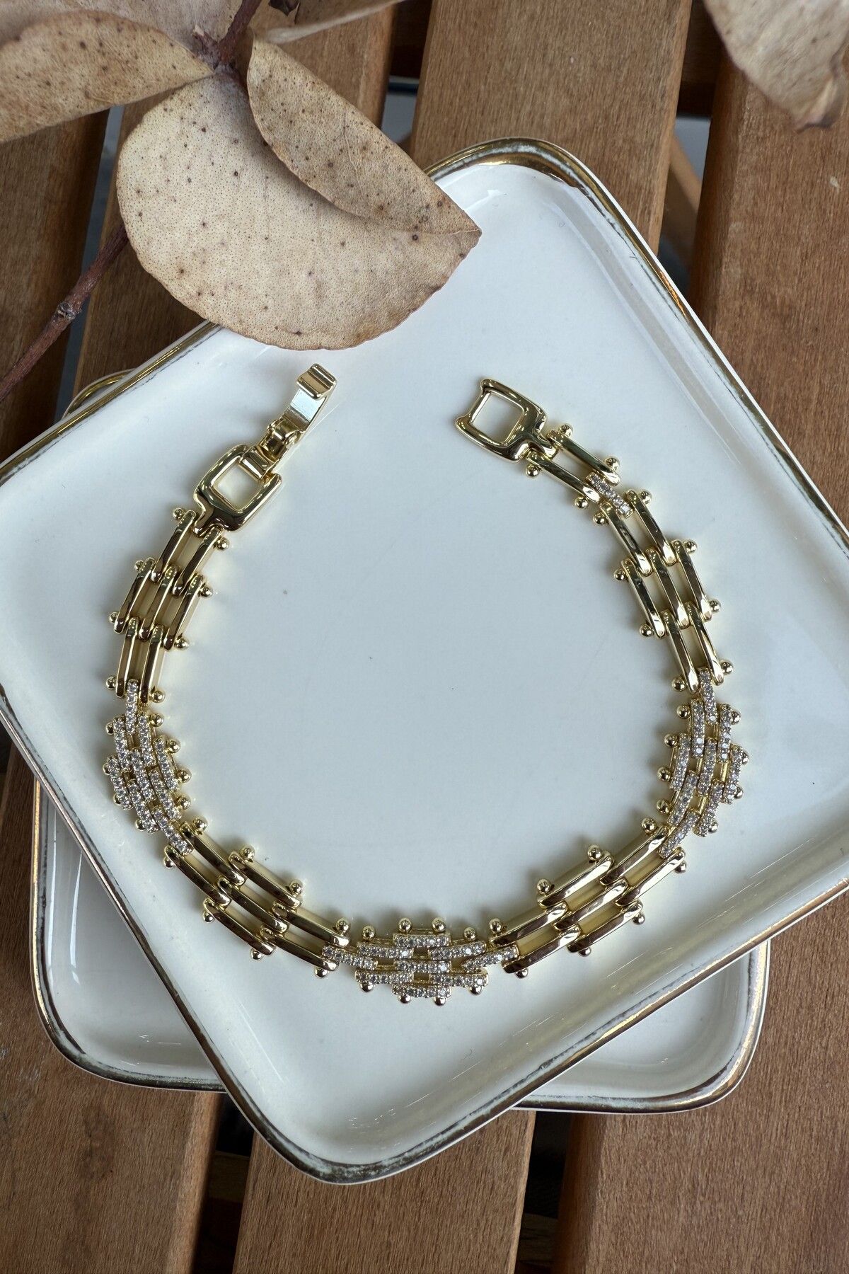 AURA ATELIER Çelik Geçiş Araları Taşlı Bileklik 19cm