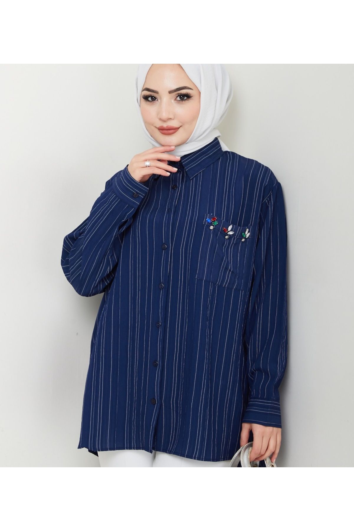 Moda Neva Cep Taş Detaylı Çizgili Uzun Kollu Rahat Kalıp Gömlek