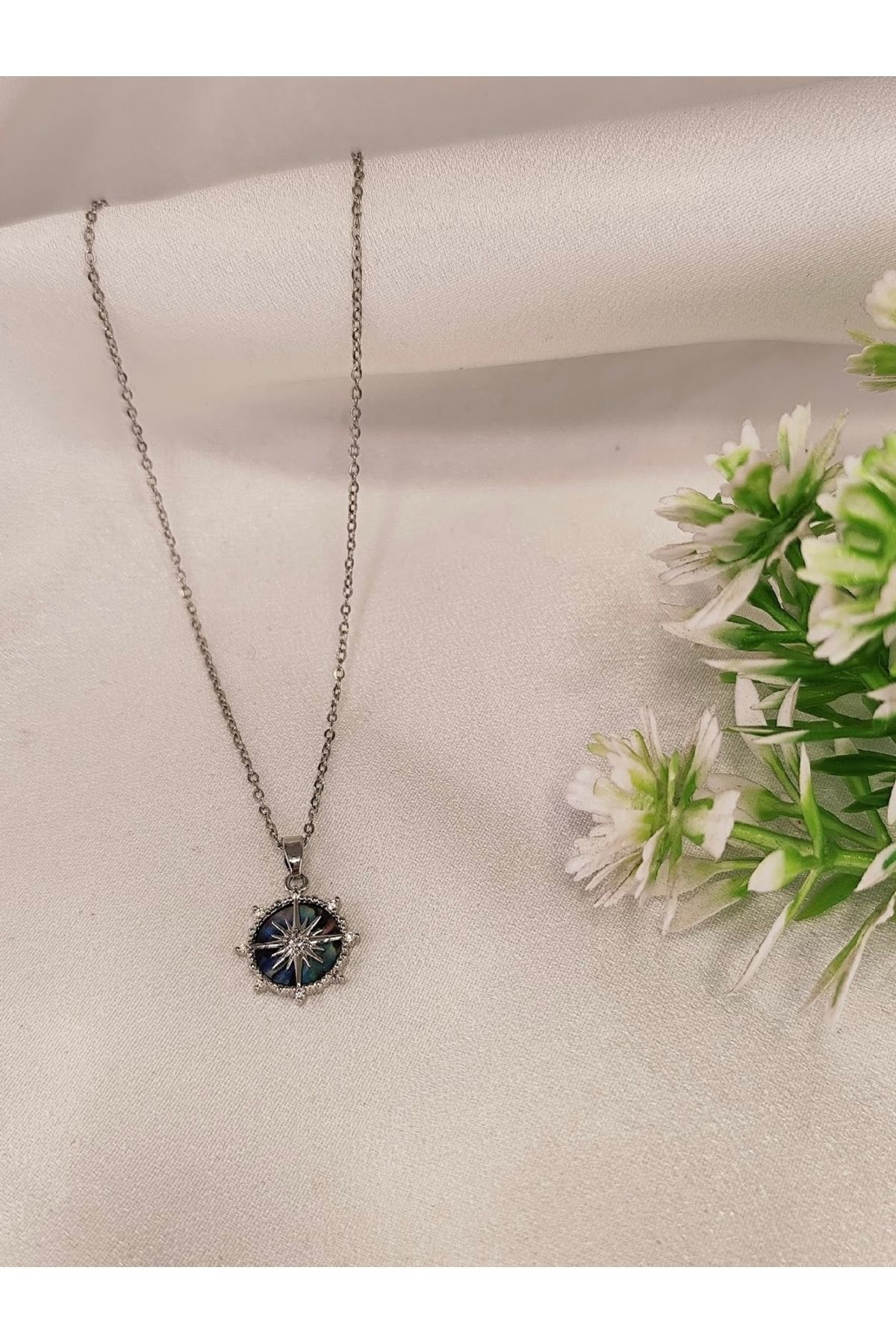 Grace Design Vintage gümüş renk kadın tasarım kolye