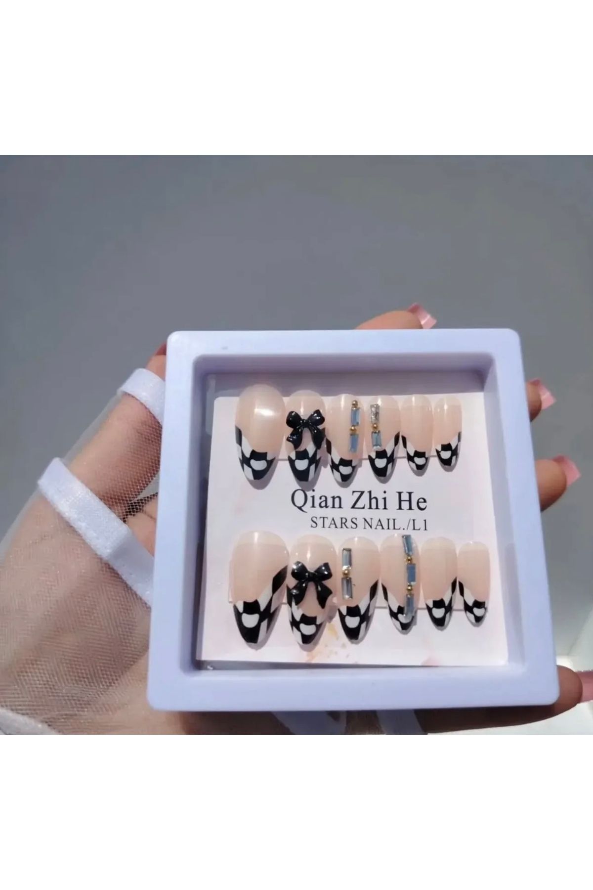 Be Best Kadın Karışık Desen 3 Boyutlu 12 li Takma Tırnak Seti BE87