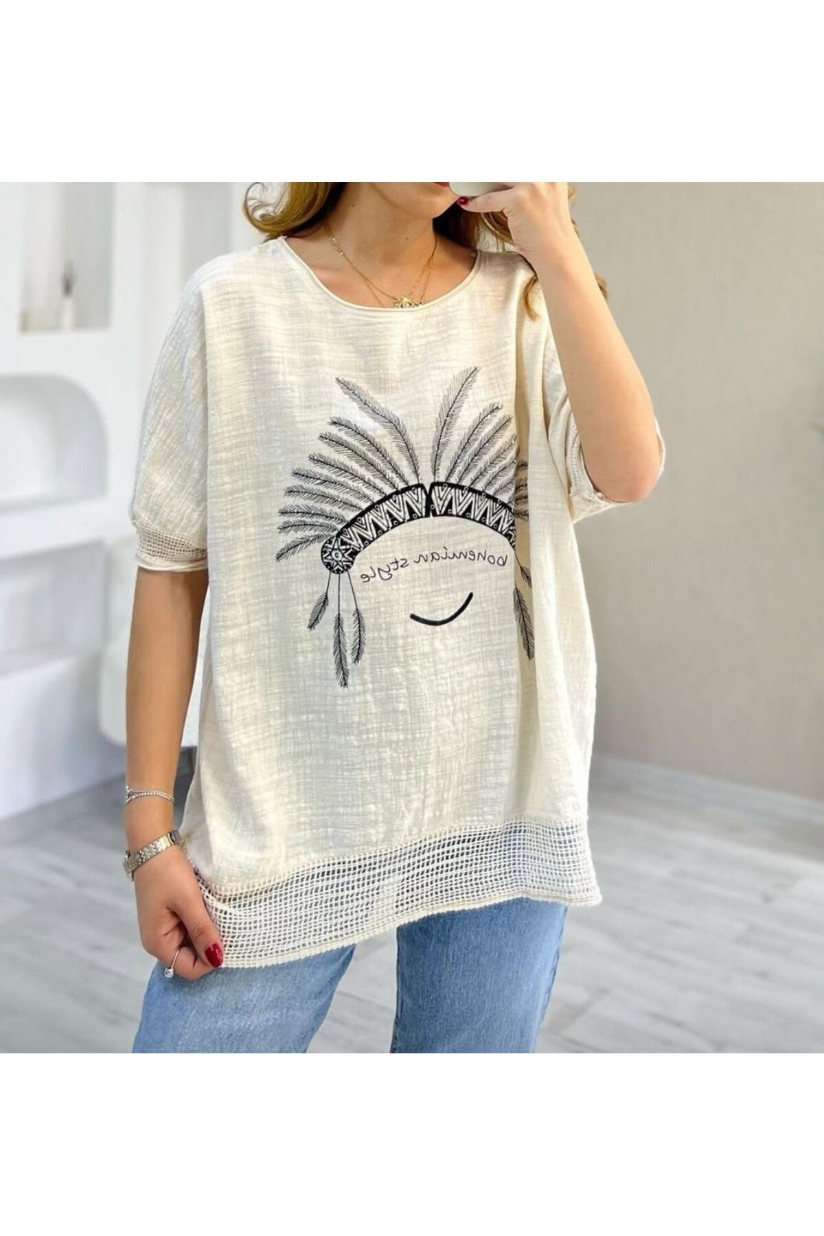 Butik Şans Etnik Desenli File Detaylı Kısa Kollu Bluz