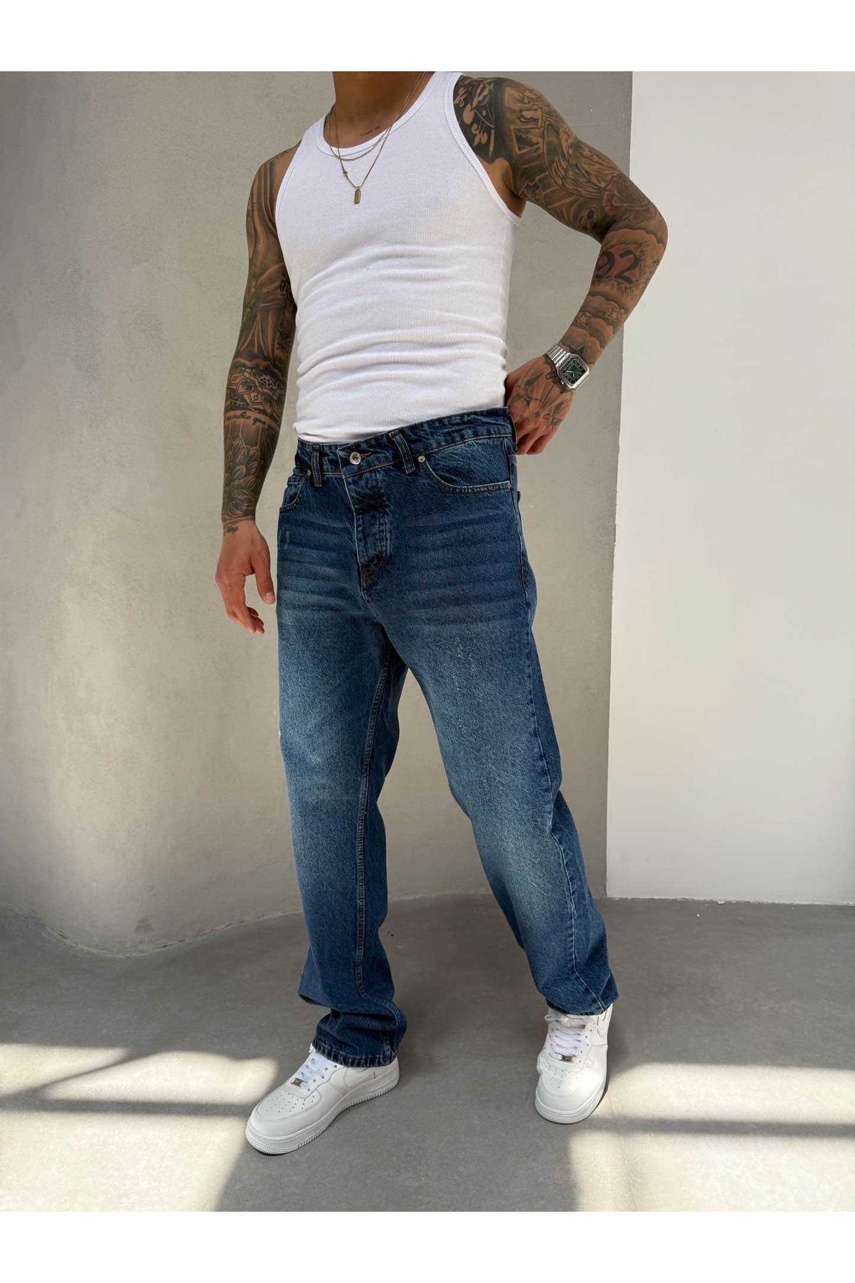 Denim Shorty Koyu Mavi Eskitme Yıkamalı Yırtık Detaylı Kot Pantolon