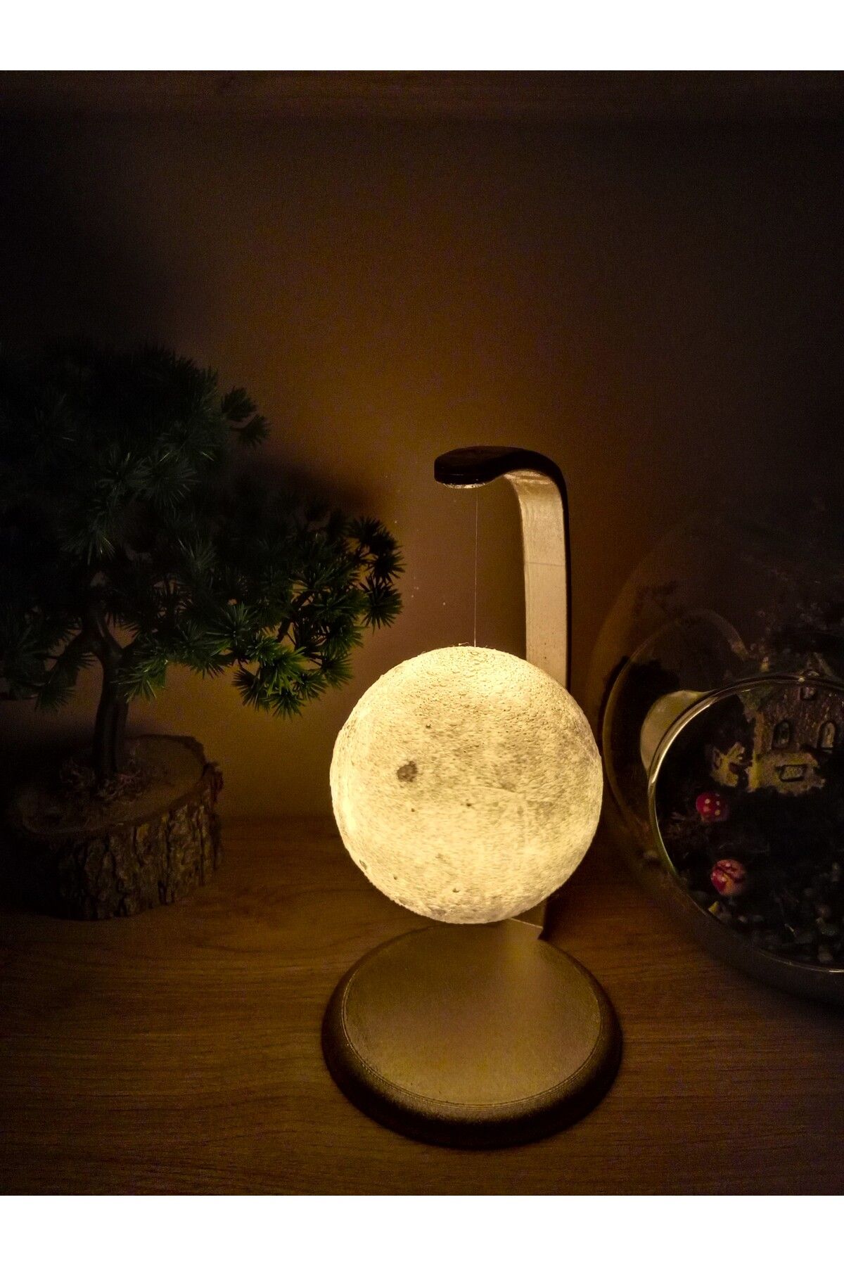 BRNTECH Ay Şeklinde Gece Lambası – Masaüstü Dekoratif LED Moon Light