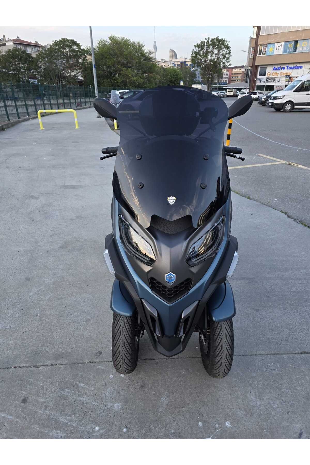 Piaggio MP3 530 Siperlik Ön Cam 2023-2025 Model 60cm Siyah Renkli 4mm ORTA BOYLU