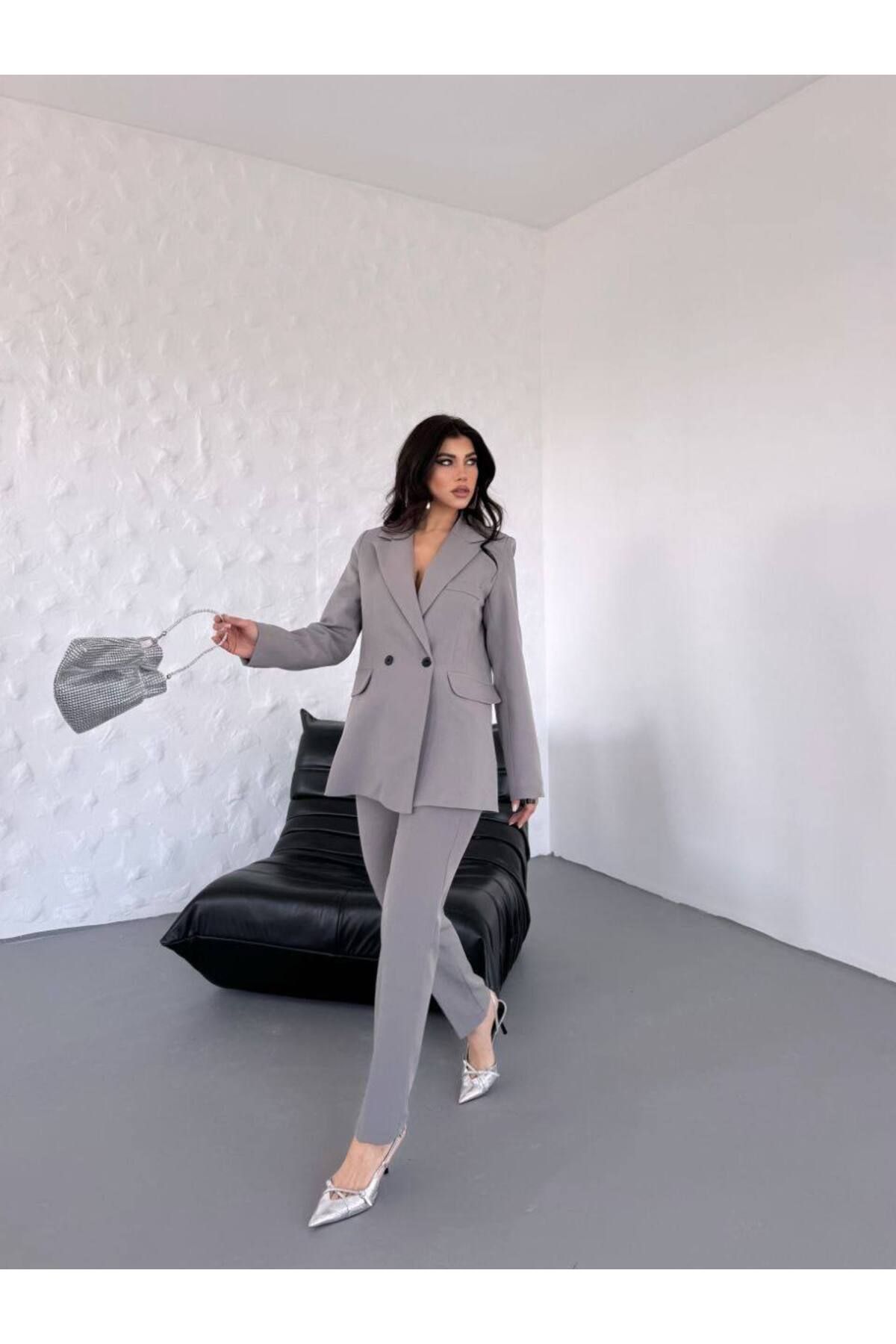 Castivo Fashion Çift Düğmeli Kruvaze Ceketli Takım