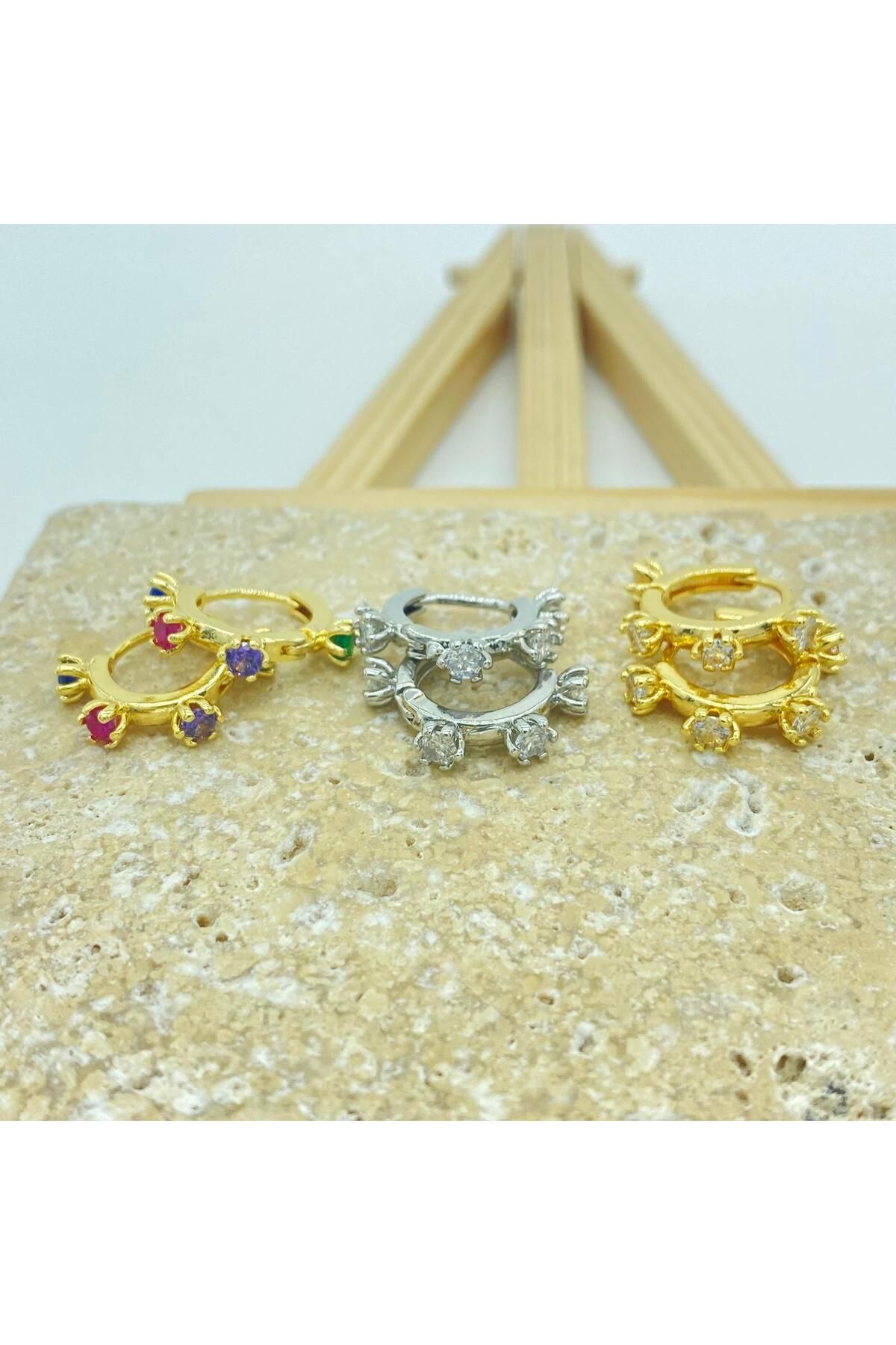 melif accesories Gold ve Gümüş Renk 5 Taş Detaylı Minimal Halka Küpe - Parlak Taşlı Takı- Yüksek Kaliteli Küpe Seti