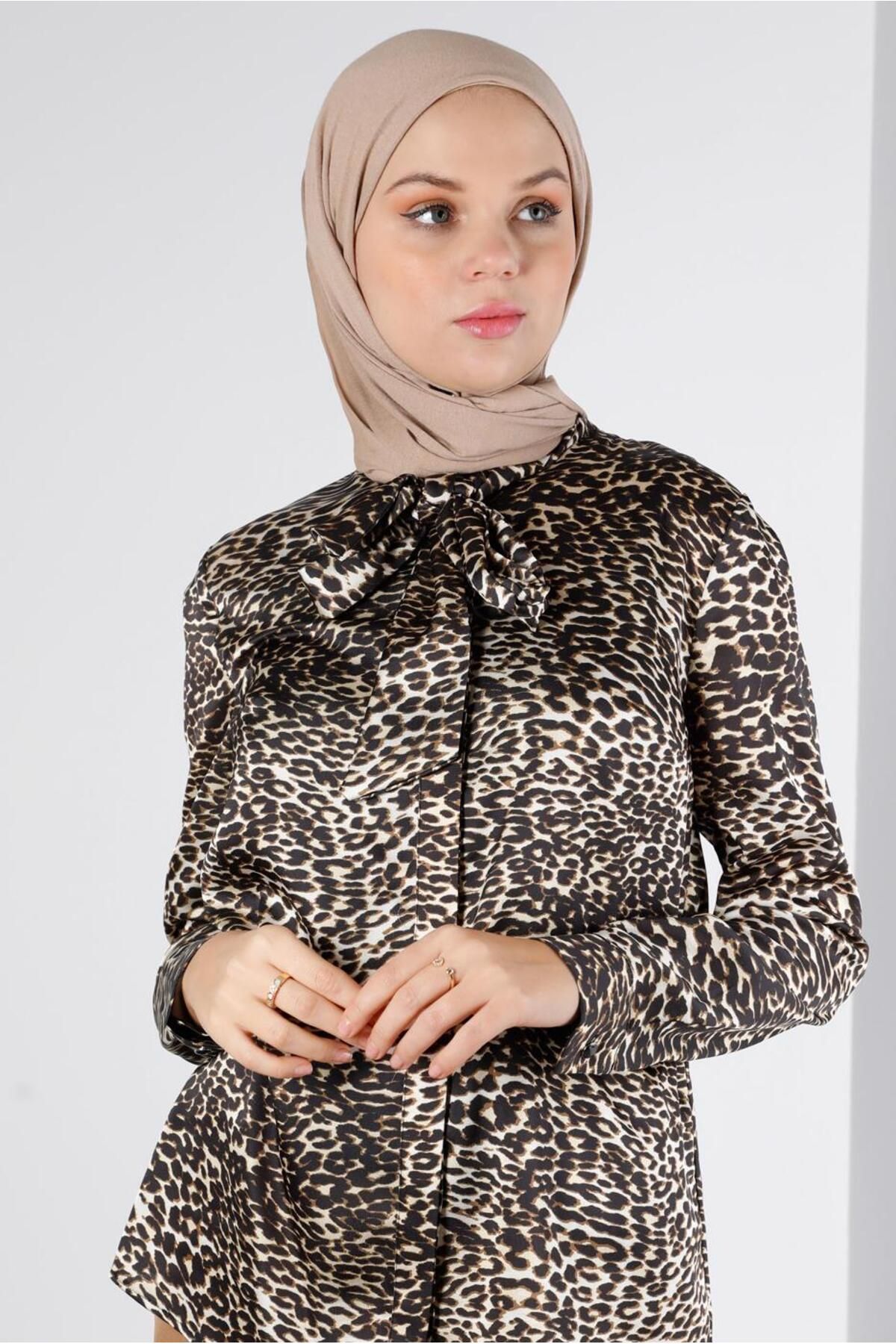 complete the look image