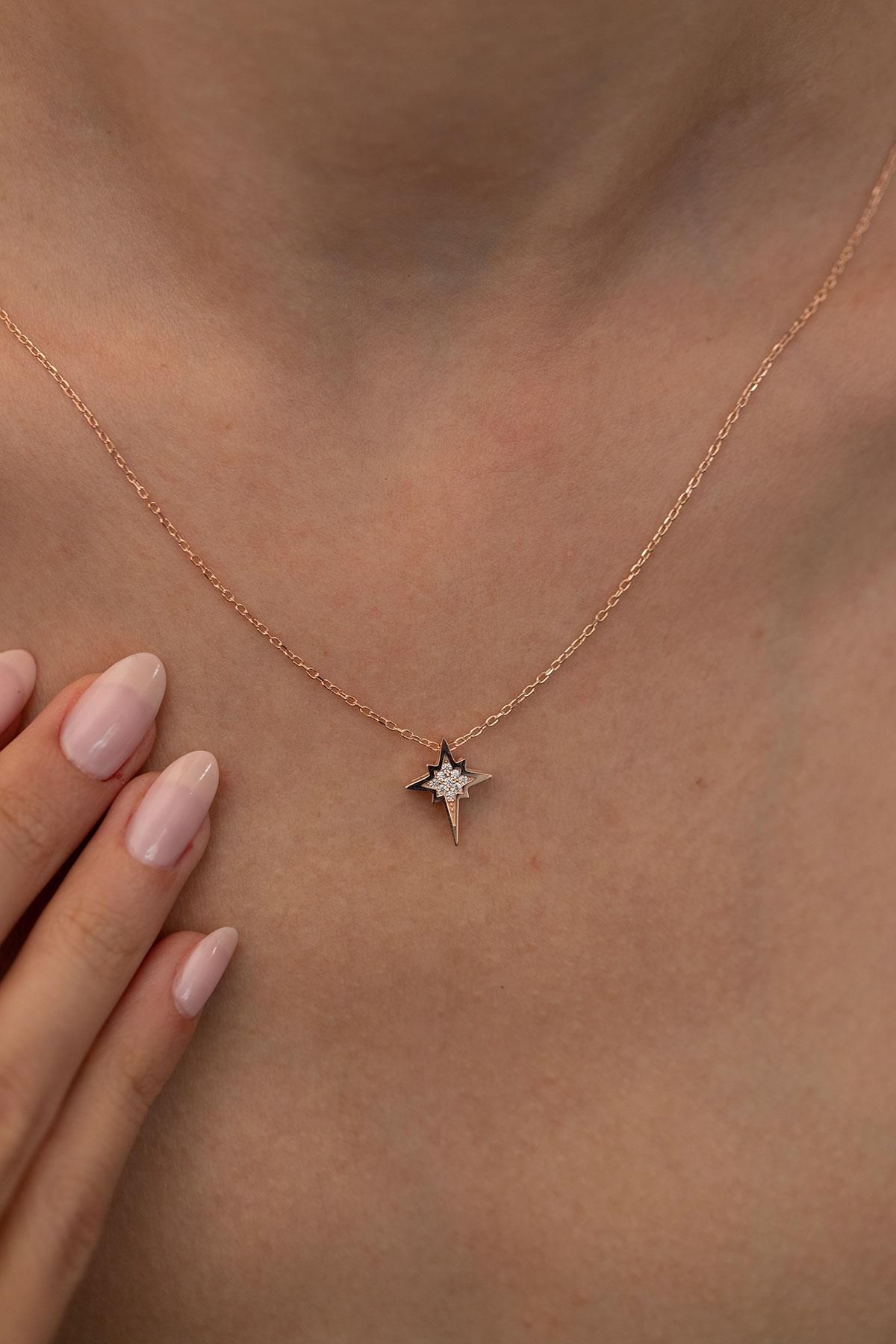 Ninova Silver Kutup Yıldızı Model Rose Kaplama Gümüş Zirconia Kolye